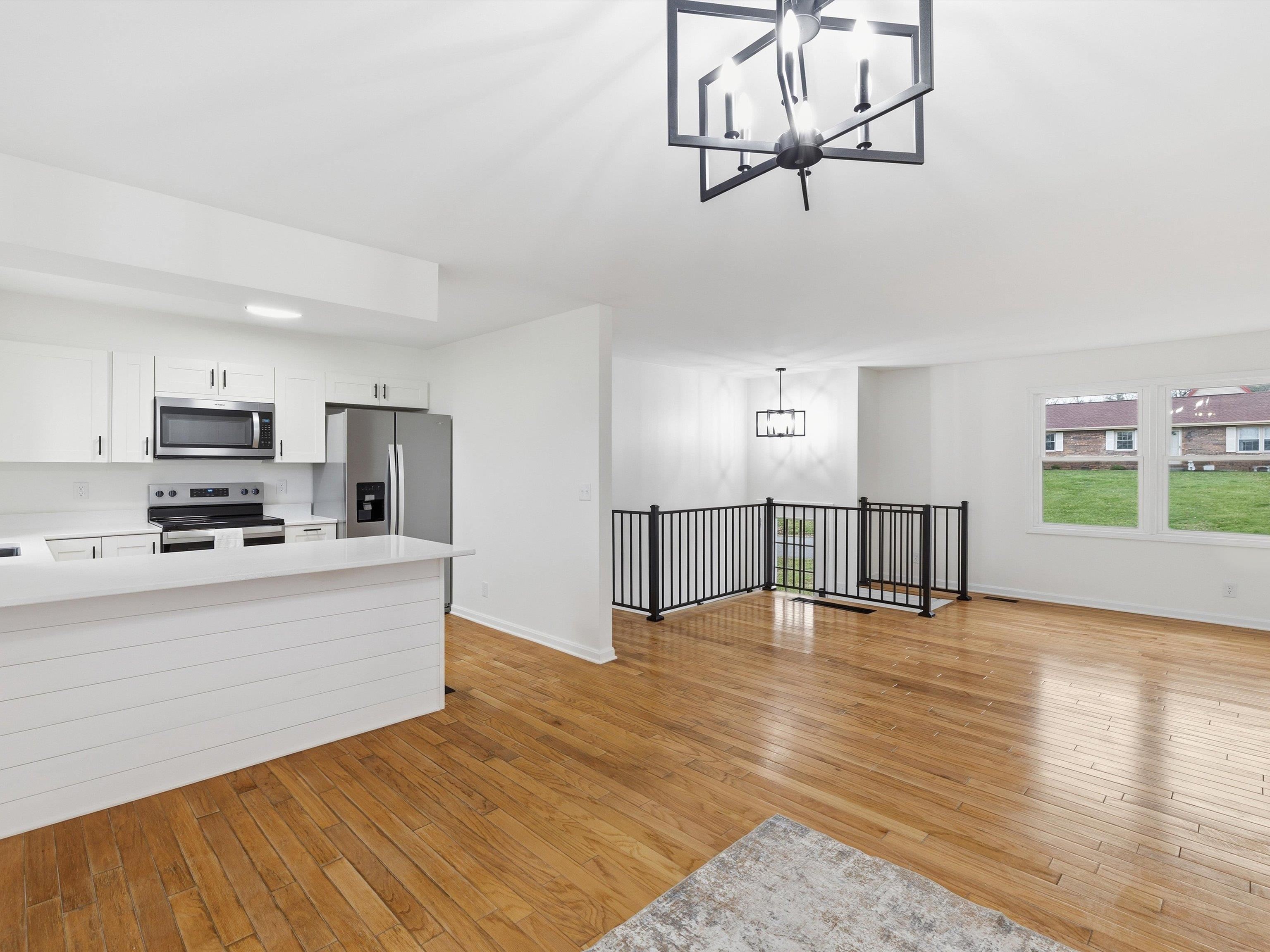 995 Ernest Lane, Henderson, Kentucky 42420, 3 Bedrooms Bedrooms, ,3 BathroomsBathrooms,Single Family Residence,For Sale,Ernest Lane,93896