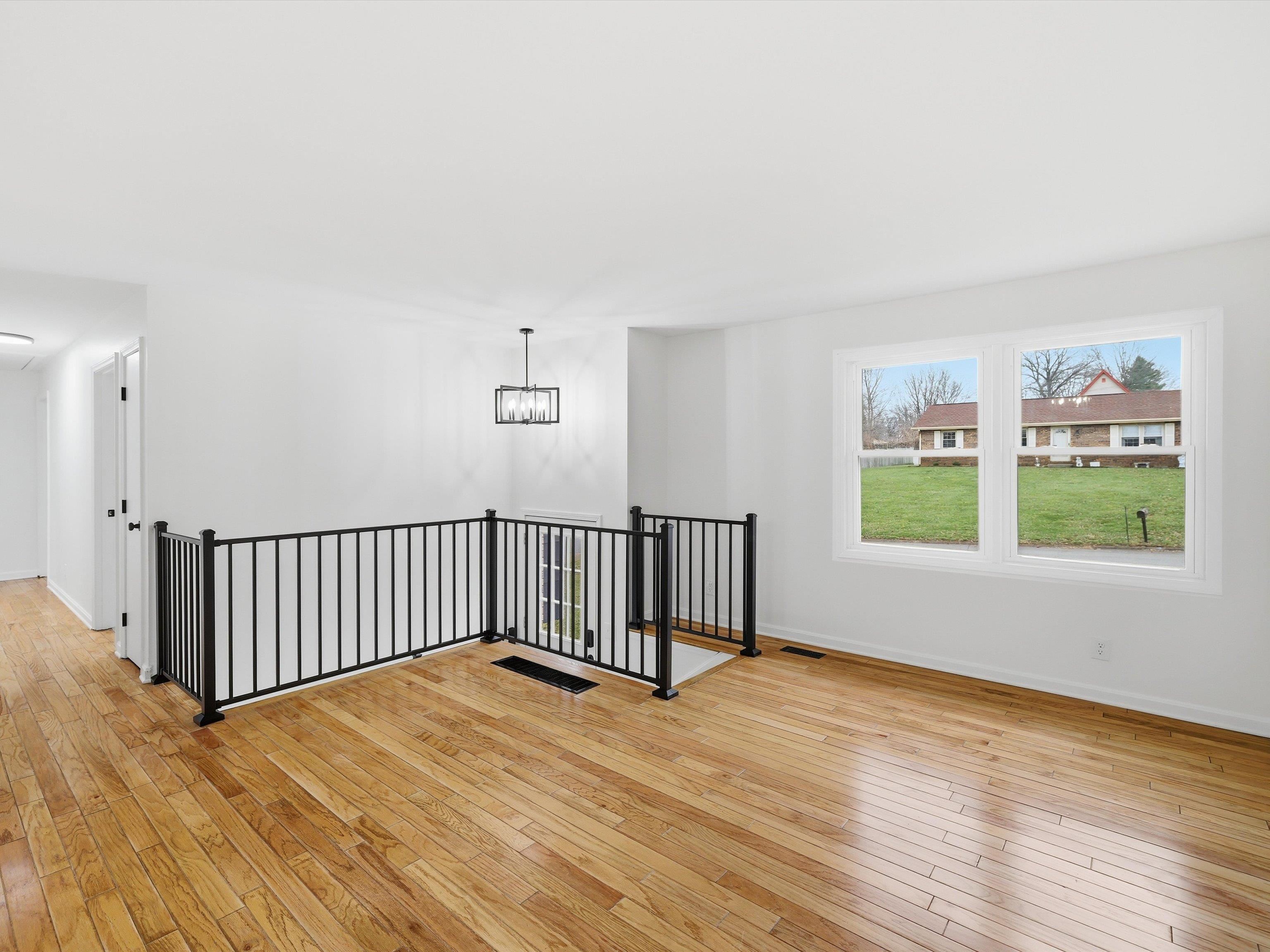 995 Ernest Lane, Henderson, Kentucky 42420, 3 Bedrooms Bedrooms, ,3 BathroomsBathrooms,Single Family Residence,For Sale,Ernest Lane,93896