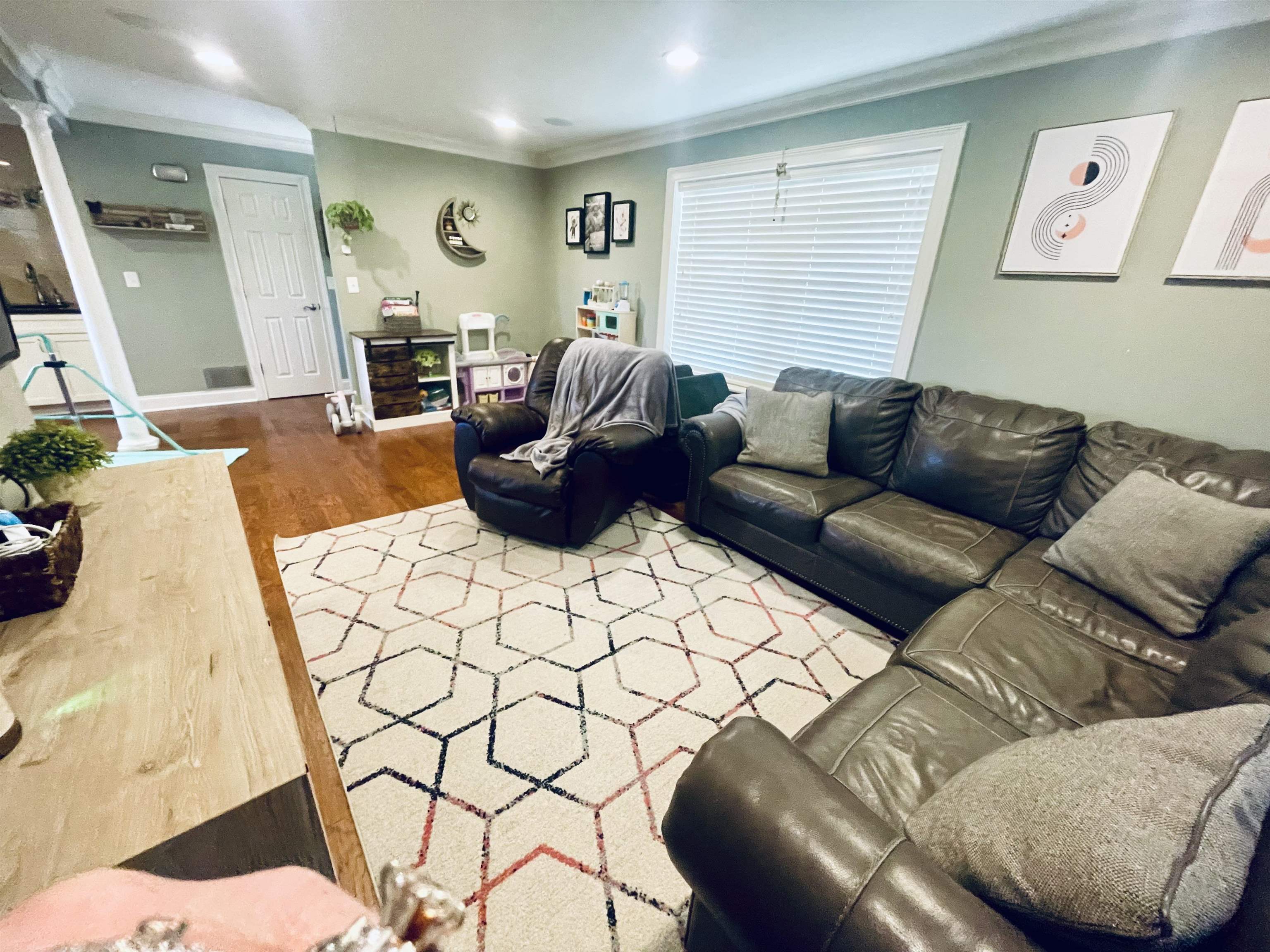 4409 Taylor Dr, Owensboro, Kentucky 42303, 3 Bedrooms Bedrooms, ,2 BathroomsBathrooms,Single Family Residence,For Sale,Taylor Dr,93899