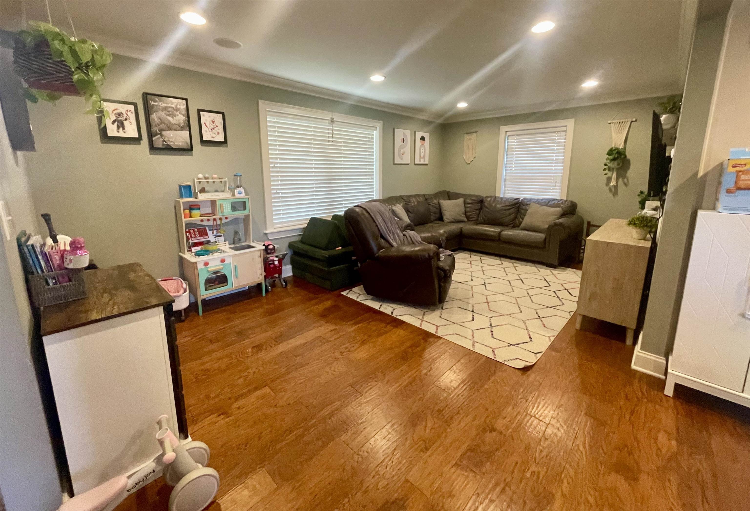 4409 Taylor Dr, Owensboro, Kentucky 42303, 3 Bedrooms Bedrooms, ,2 BathroomsBathrooms,Single Family Residence,For Sale,Taylor Dr,93899