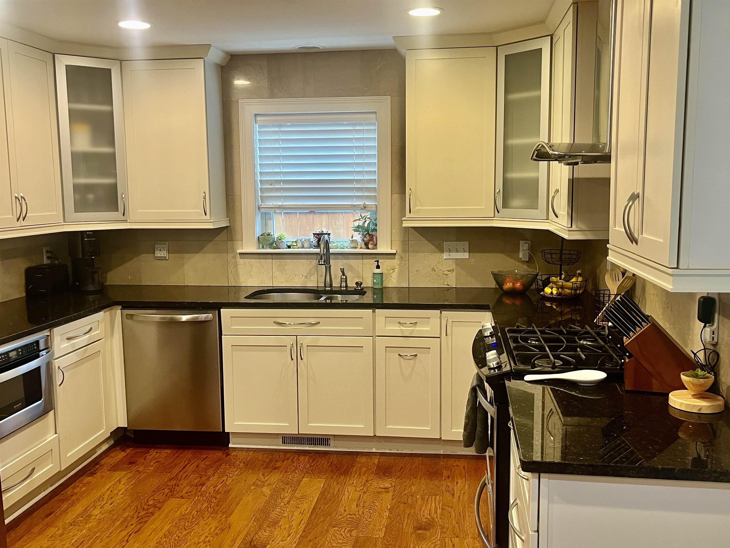 4409 Taylor Dr, Owensboro, Kentucky 42303, 3 Bedrooms Bedrooms, ,2 BathroomsBathrooms,Single Family Residence,For Sale,Taylor Dr,93899