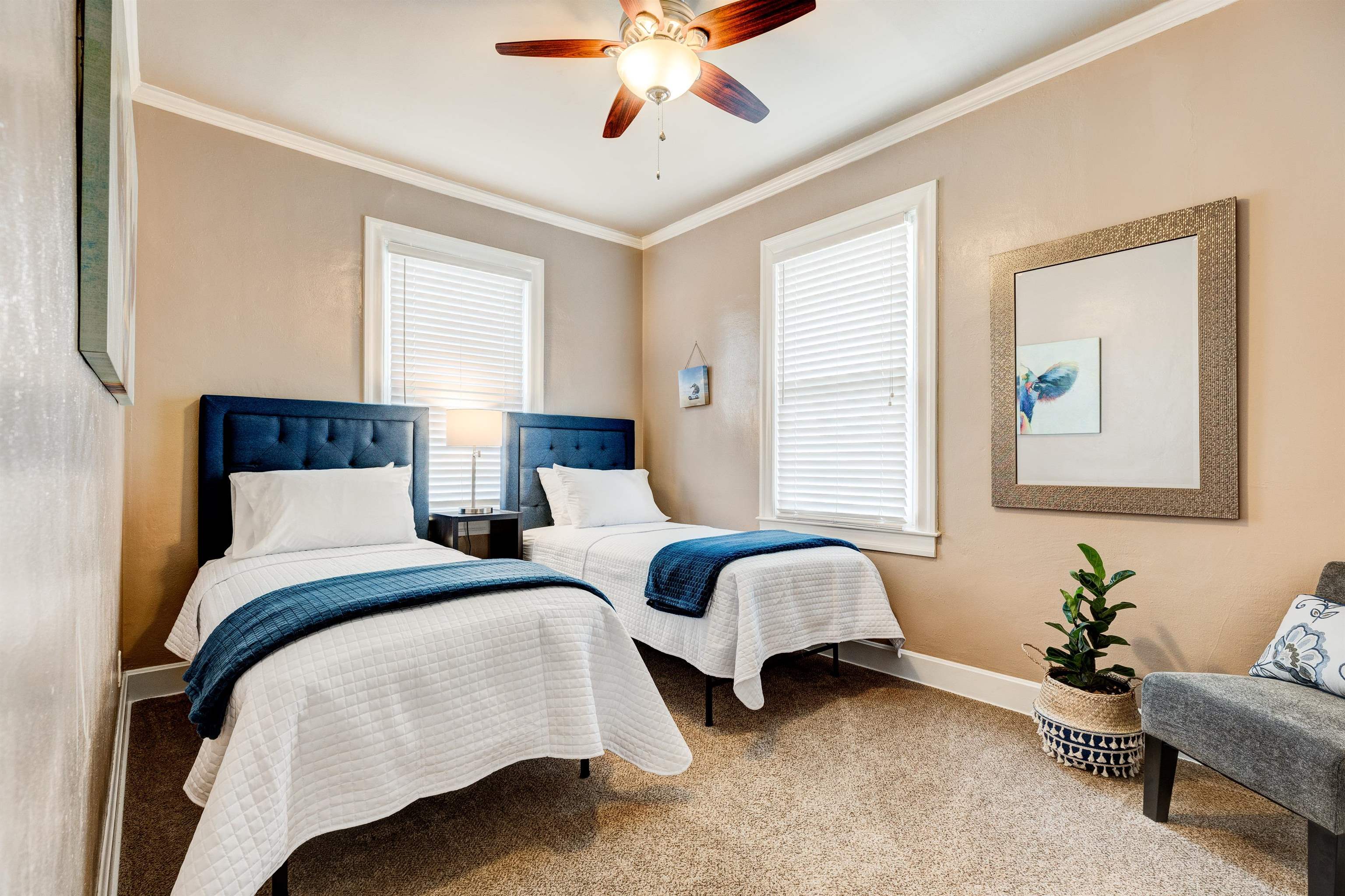 2212 Locust Street, Owensboro, Kentucky 42301, 3 Bedrooms Bedrooms, ,2 BathroomsBathrooms,Single Family Residence,For Sale,Locust Street,93902