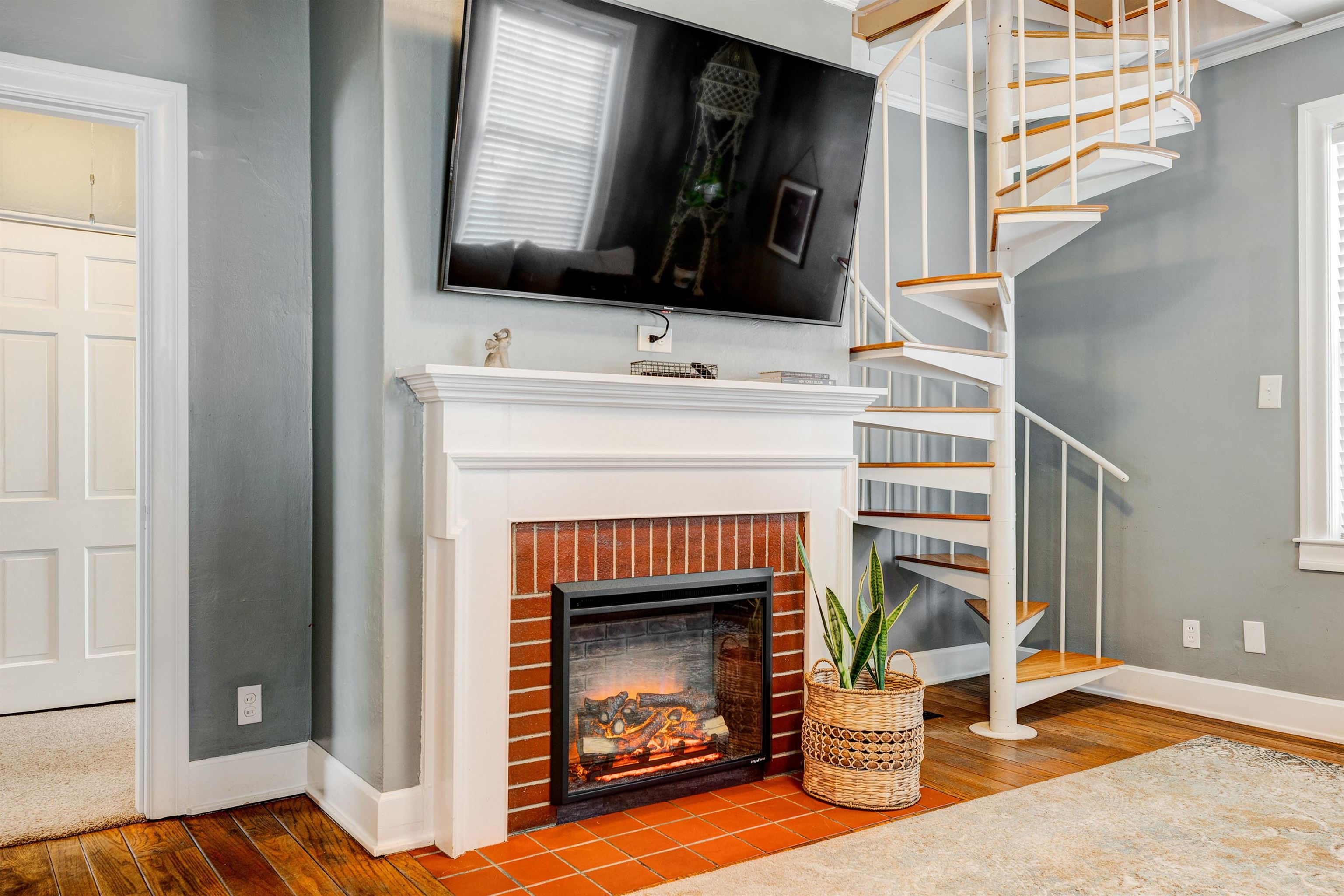 2212 Locust Street, Owensboro, Kentucky 42301, 3 Bedrooms Bedrooms, ,2 BathroomsBathrooms,Single Family Residence,For Sale,Locust Street,93902