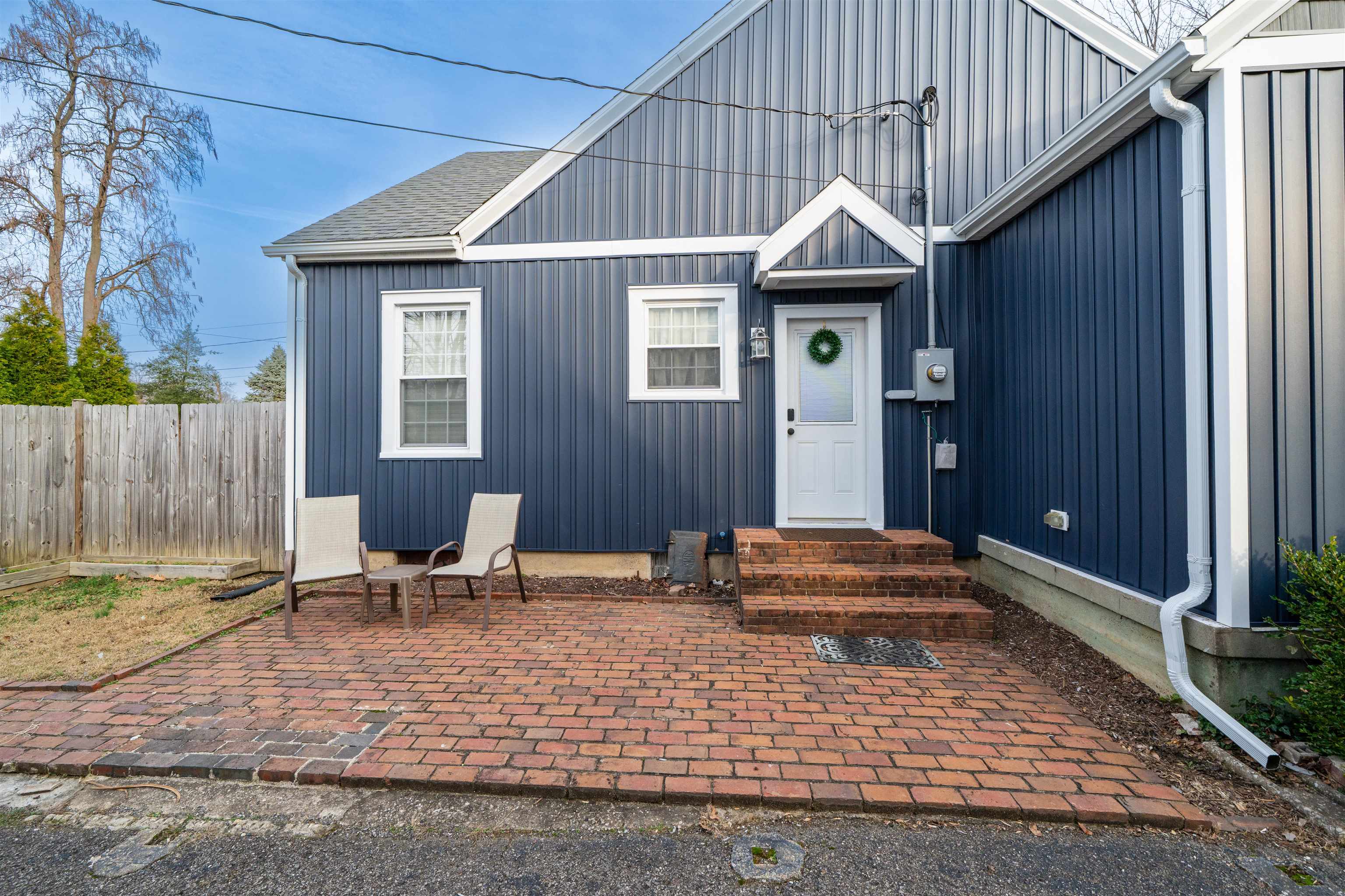 2212 Locust Street, Owensboro, Kentucky 42301, 3 Bedrooms Bedrooms, ,2 BathroomsBathrooms,Single Family Residence,For Sale,Locust Street,93902