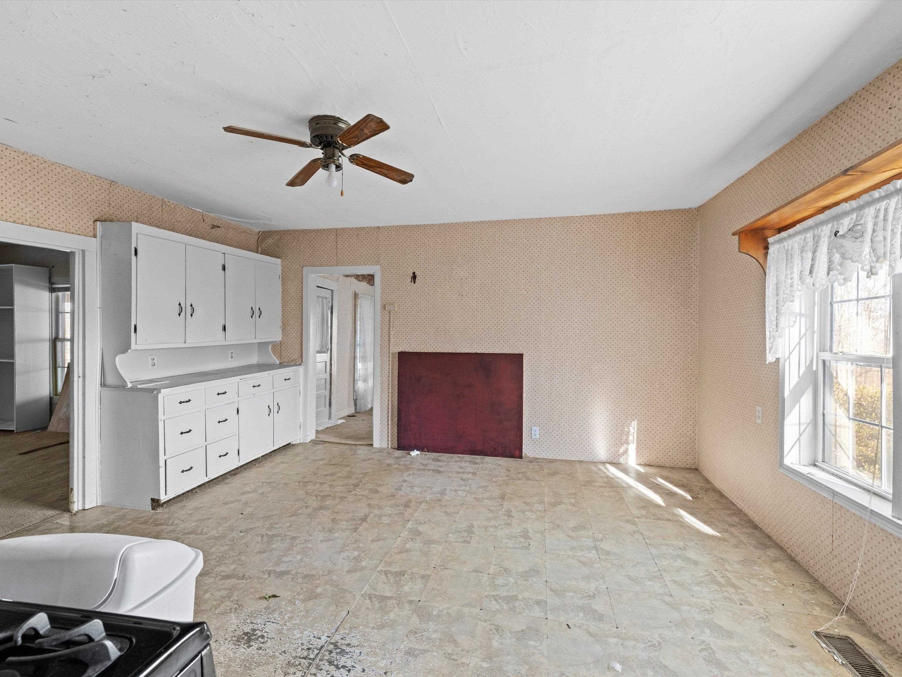 4915 State RT 54, Reynolds Station, Kentucky 42368, 2 Bedrooms Bedrooms, ,1 BathroomBathrooms,Manufactured Home,For Sale,State RT 54,93905