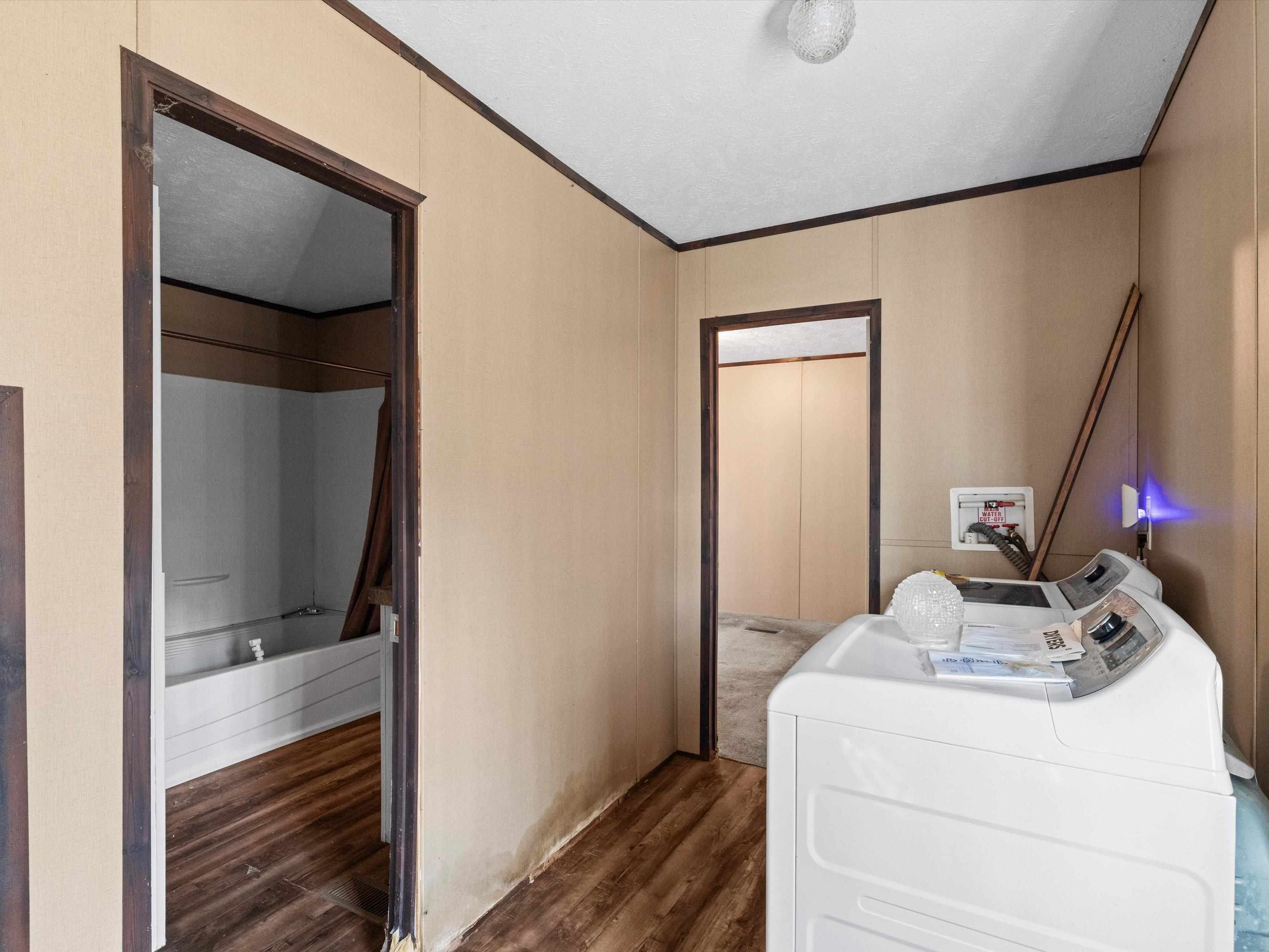 4915 State RT 54, Reynolds Station, Kentucky 42368, 2 Bedrooms Bedrooms, ,1 BathroomBathrooms,Manufactured Home,For Sale,State RT 54,93905