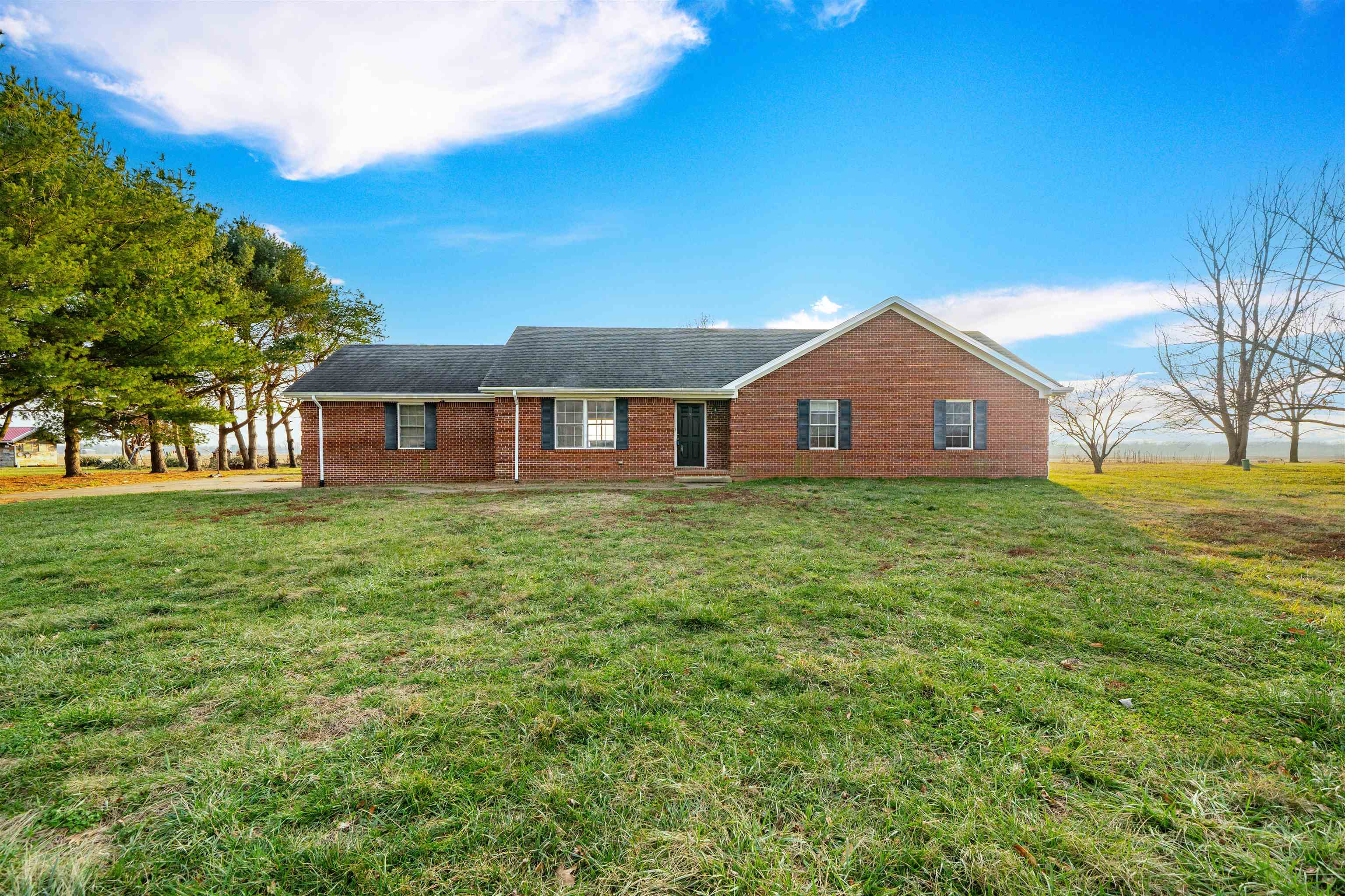 1620 Fogle Rd, Owensboro, Kentucky 42301, 3 Bedrooms Bedrooms, ,2 BathroomsBathrooms,Single Family Residence,For Sale,Fogle Rd,93917