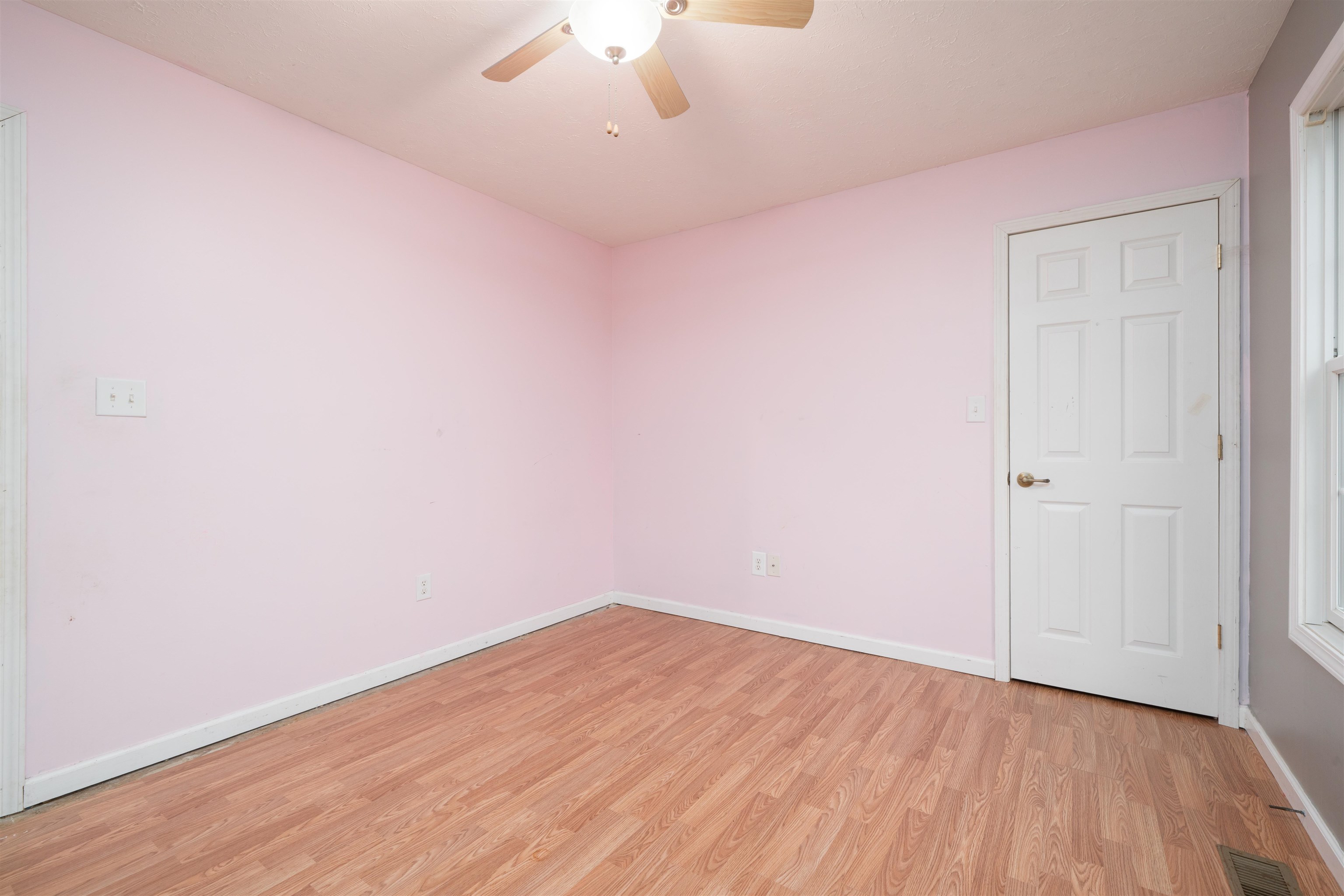 1620 Fogle Rd, Owensboro, Kentucky 42301, 3 Bedrooms Bedrooms, ,2 BathroomsBathrooms,Single Family Residence,For Sale,Fogle Rd,93917