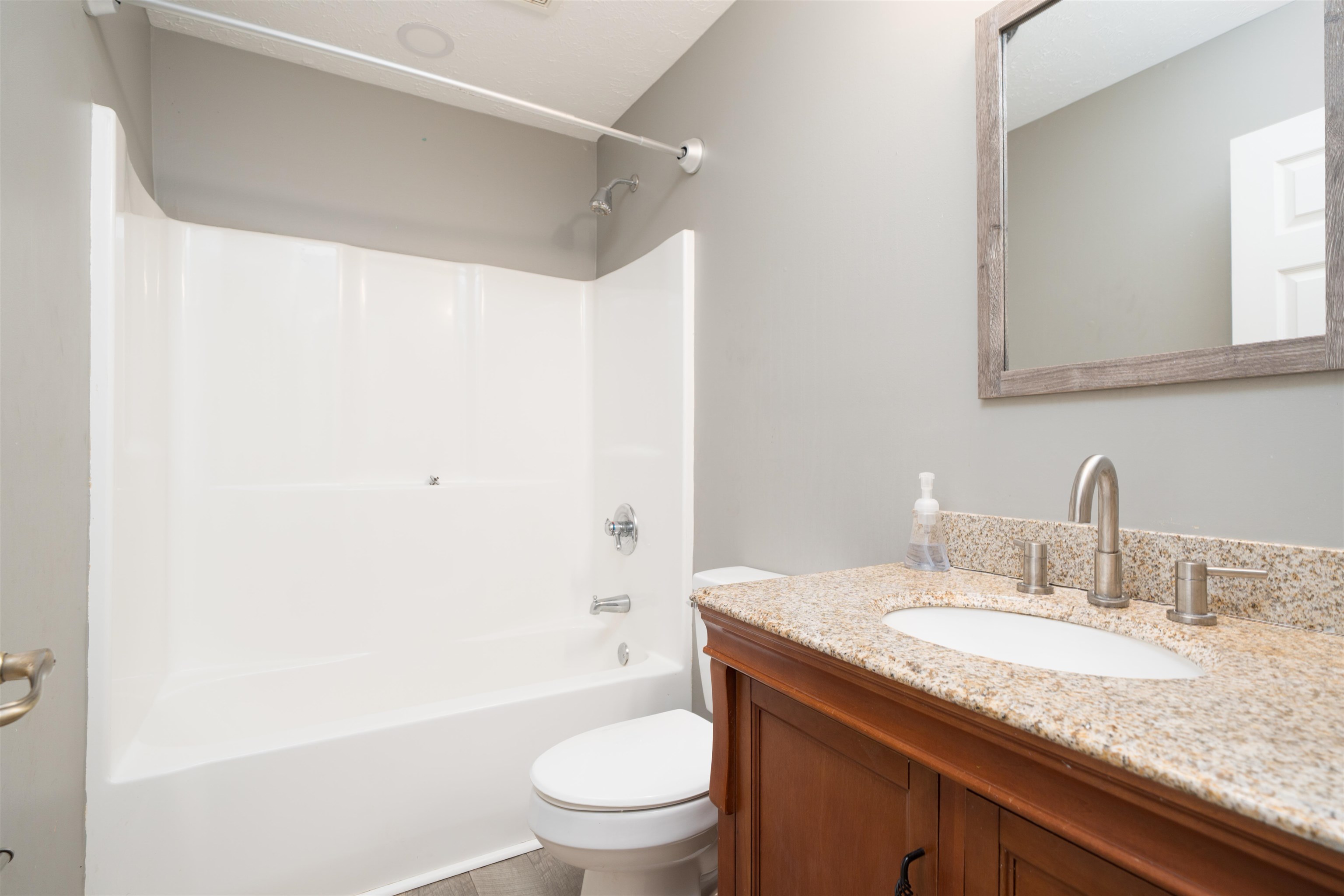 1620 Fogle Rd, Owensboro, Kentucky 42301, 3 Bedrooms Bedrooms, ,2 BathroomsBathrooms,Single Family Residence,For Sale,Fogle Rd,93917