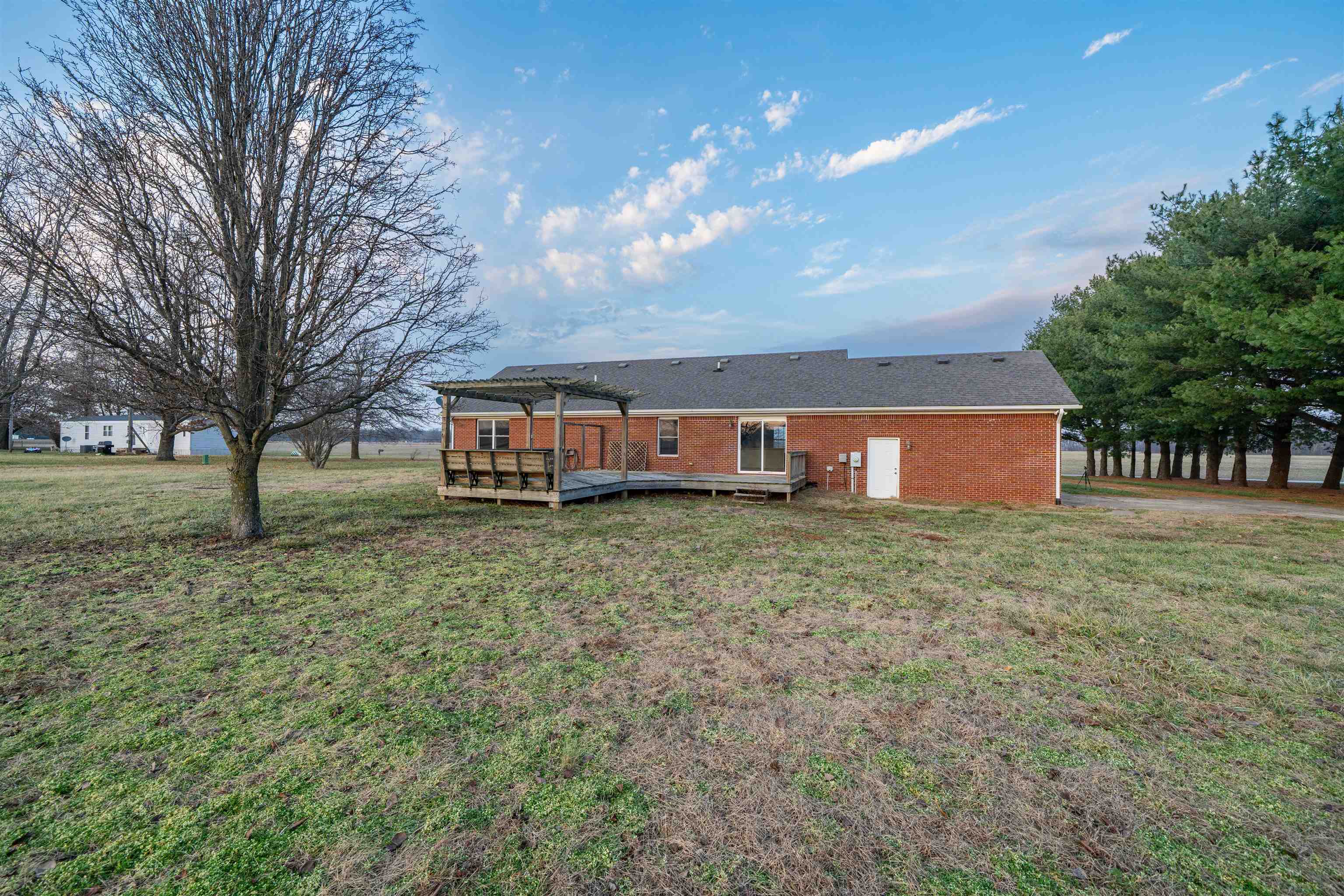 1620 Fogle Rd, Owensboro, Kentucky 42301, 3 Bedrooms Bedrooms, ,2 BathroomsBathrooms,Single Family Residence,For Sale,Fogle Rd,93917