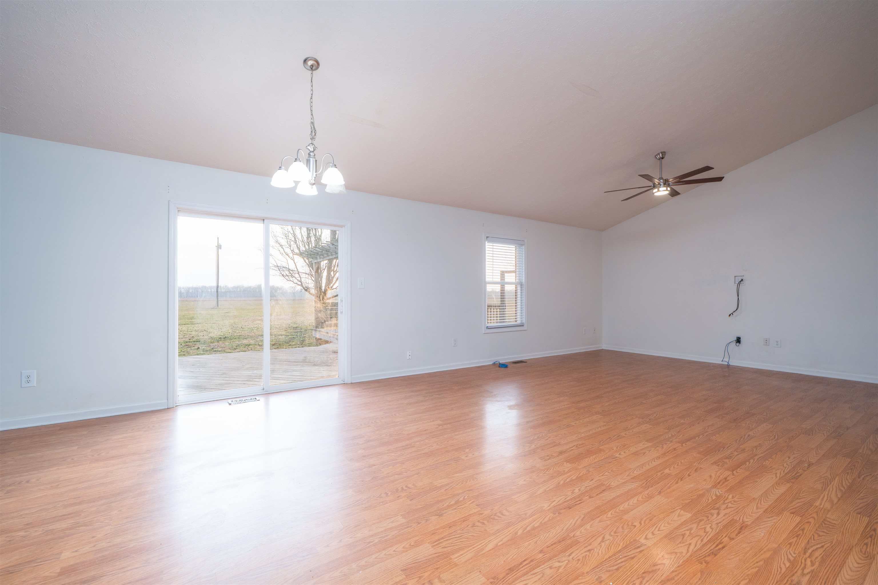 1620 Fogle Rd, Owensboro, Kentucky 42301, 3 Bedrooms Bedrooms, ,2 BathroomsBathrooms,Single Family Residence,For Sale,Fogle Rd,93917