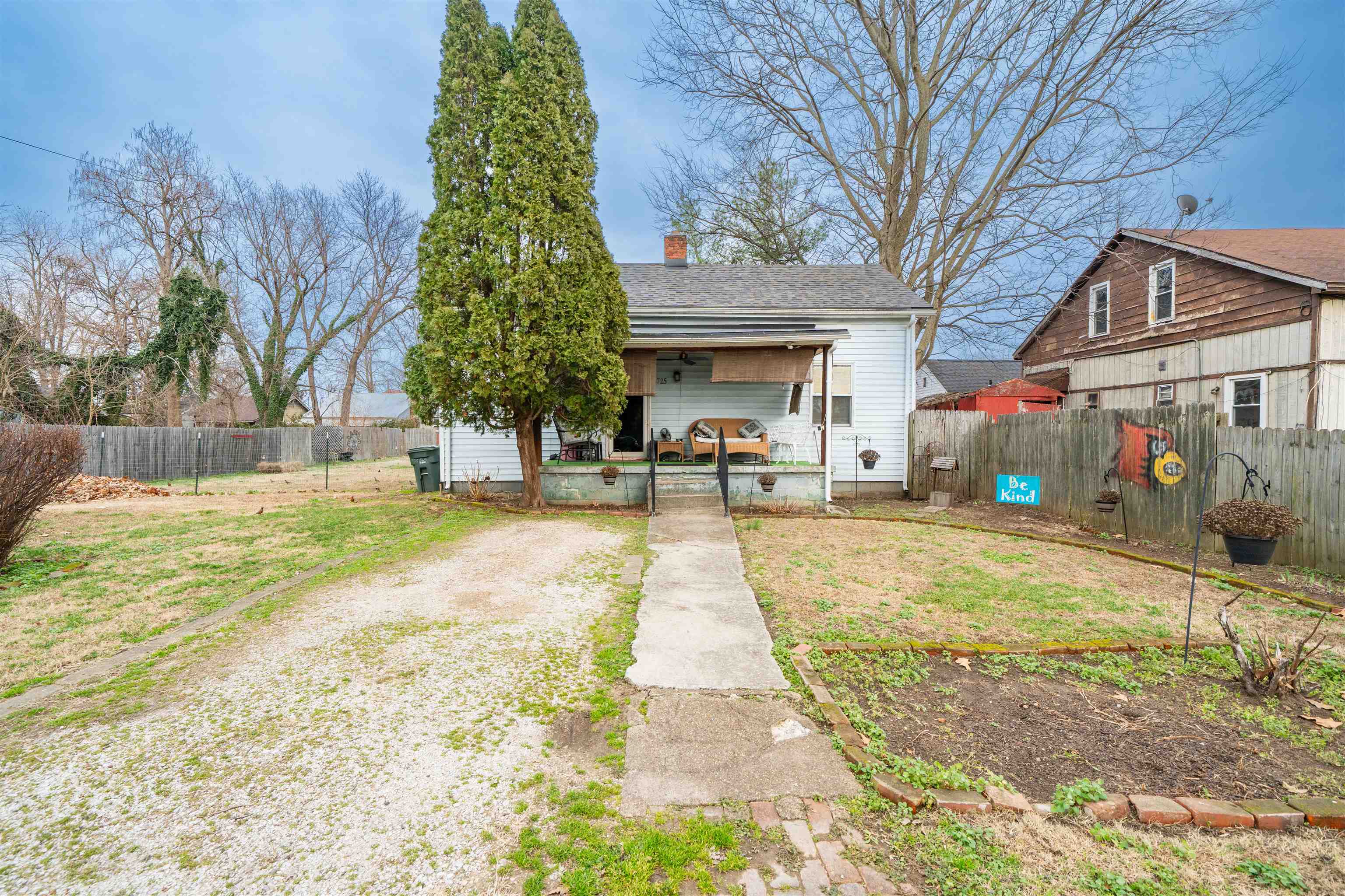 725 Elm St, Owensboro, Kentucky 42301, 1 Bedroom Bedrooms, ,1 BathroomBathrooms,Single Family Residence,For Sale,Elm St,93920