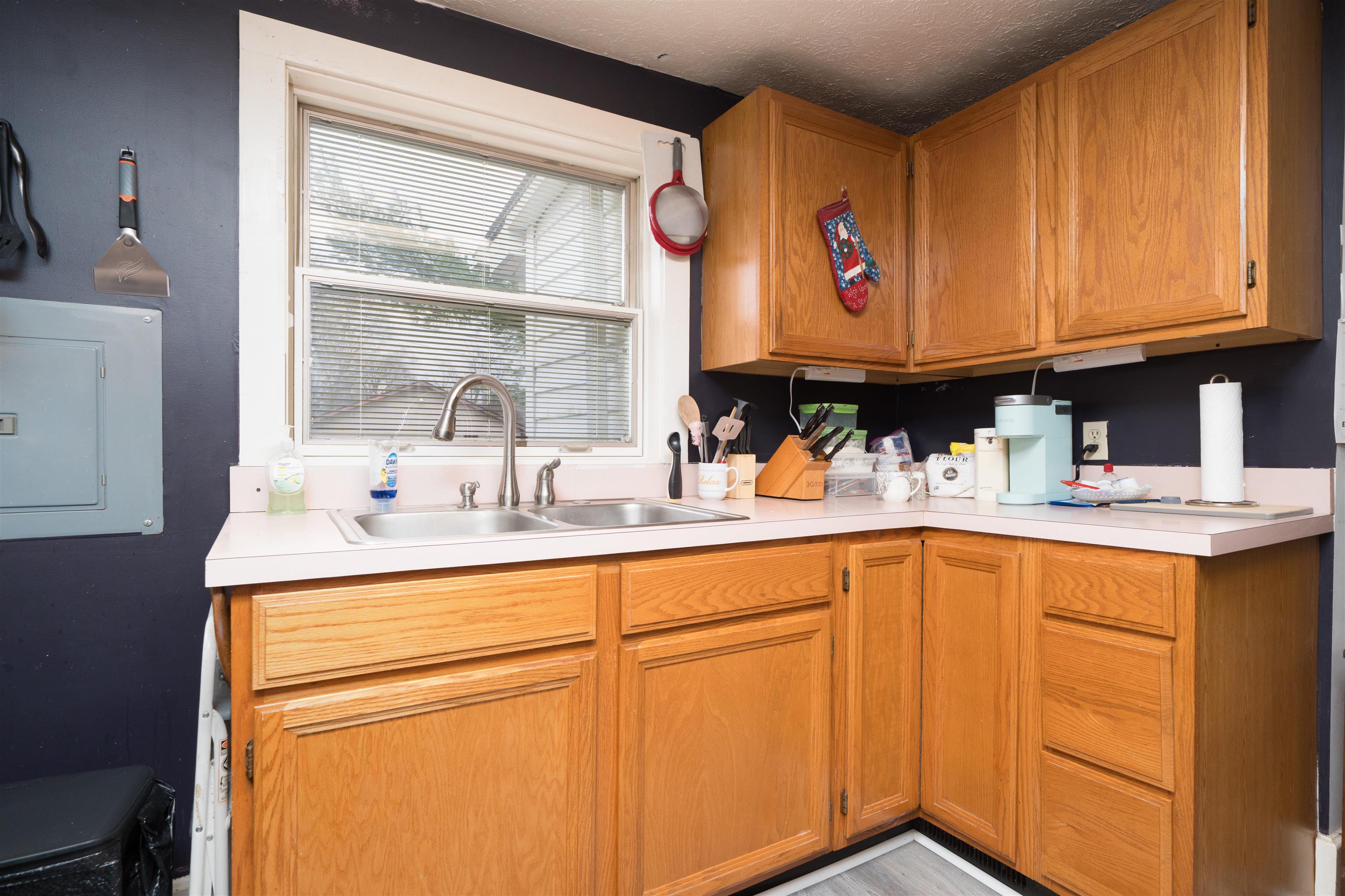 725 Elm St, Owensboro, Kentucky 42301, 1 Bedroom Bedrooms, ,1 BathroomBathrooms,Single Family Residence,For Sale,Elm St,93920