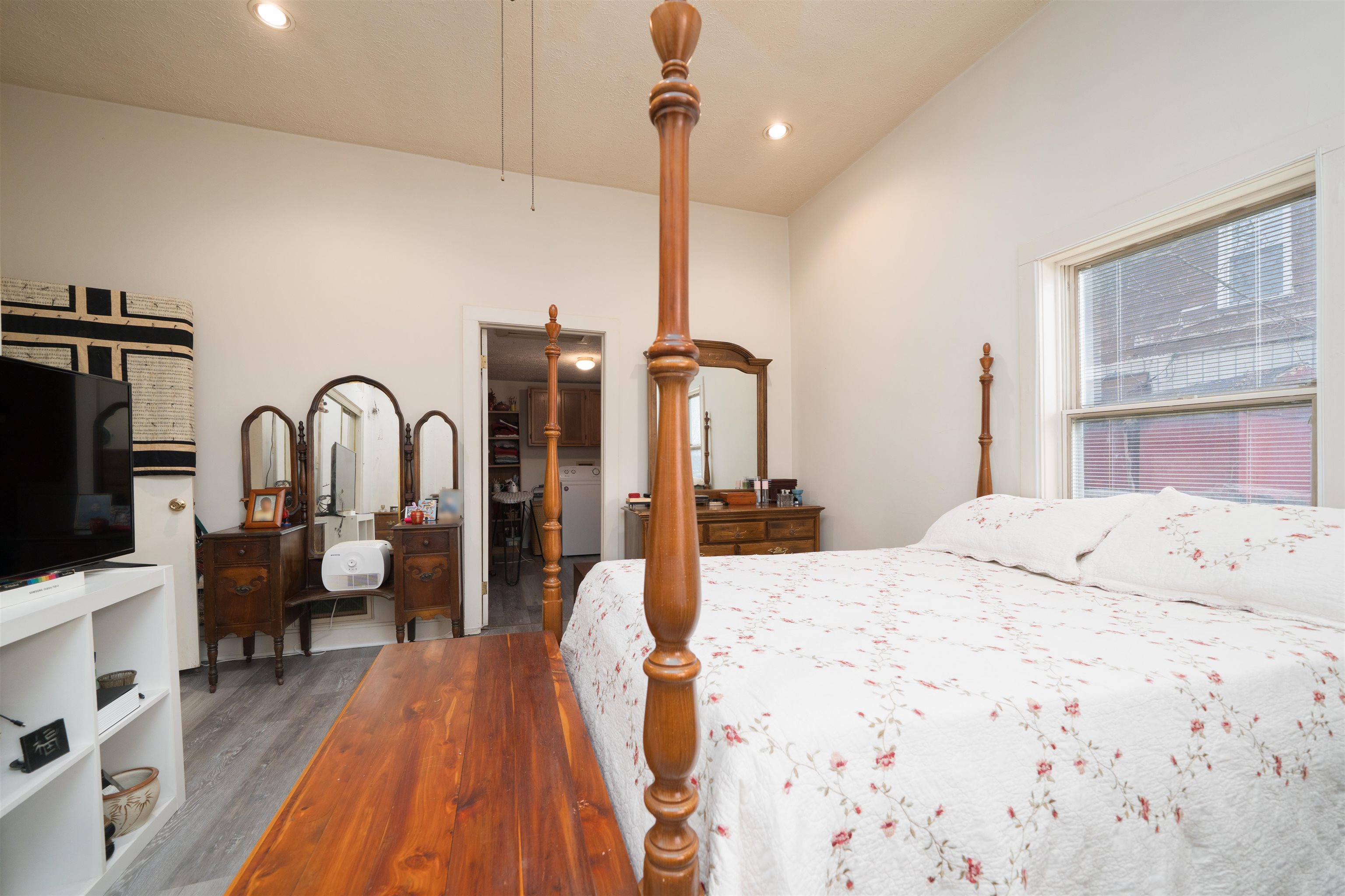 725 Elm St, Owensboro, Kentucky 42301, 1 Bedroom Bedrooms, ,1 BathroomBathrooms,Single Family Residence,For Sale,Elm St,93920