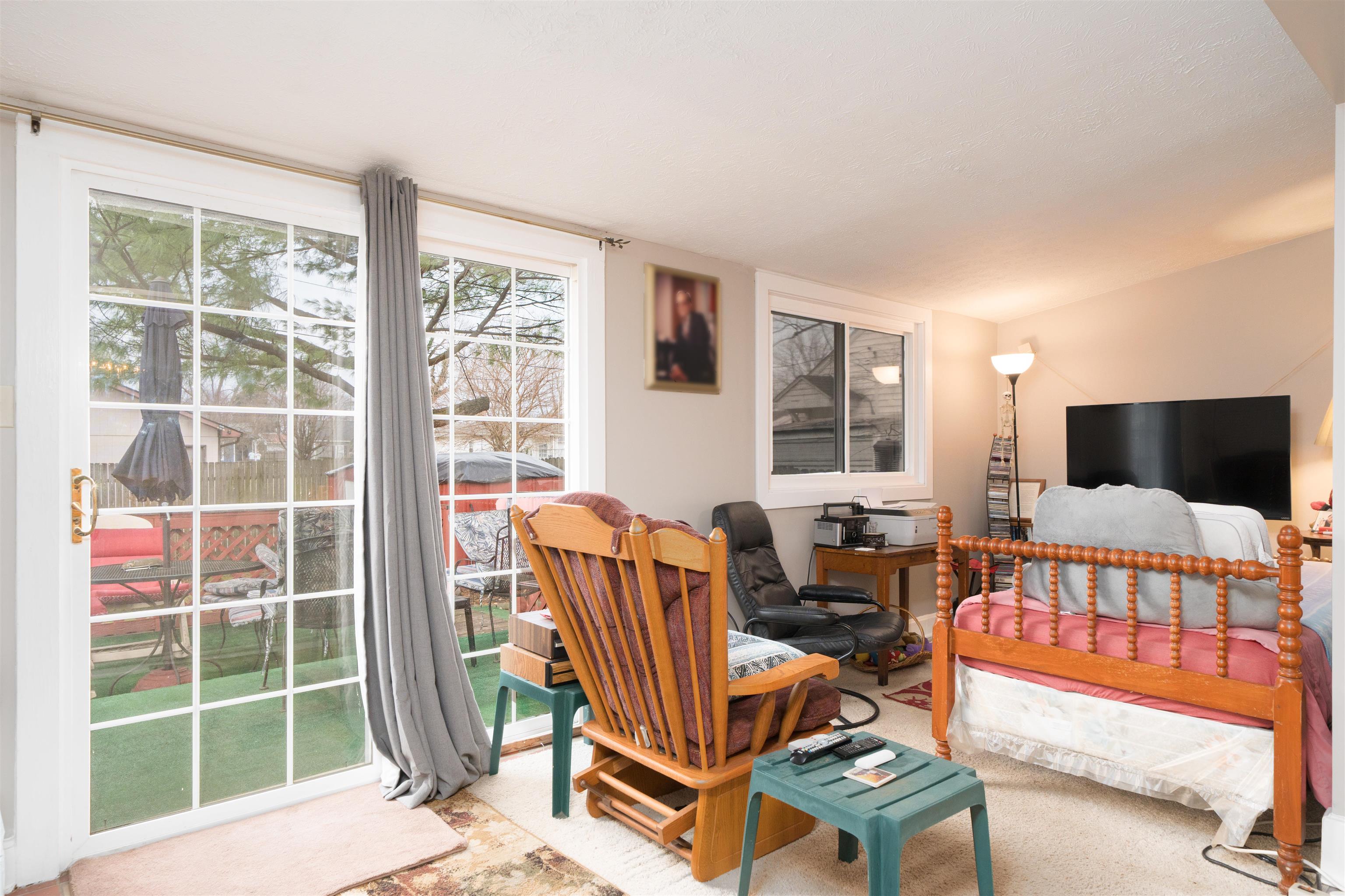 725 Elm St, Owensboro, Kentucky 42301, 1 Bedroom Bedrooms, ,1 BathroomBathrooms,Single Family Residence,For Sale,Elm St,93920