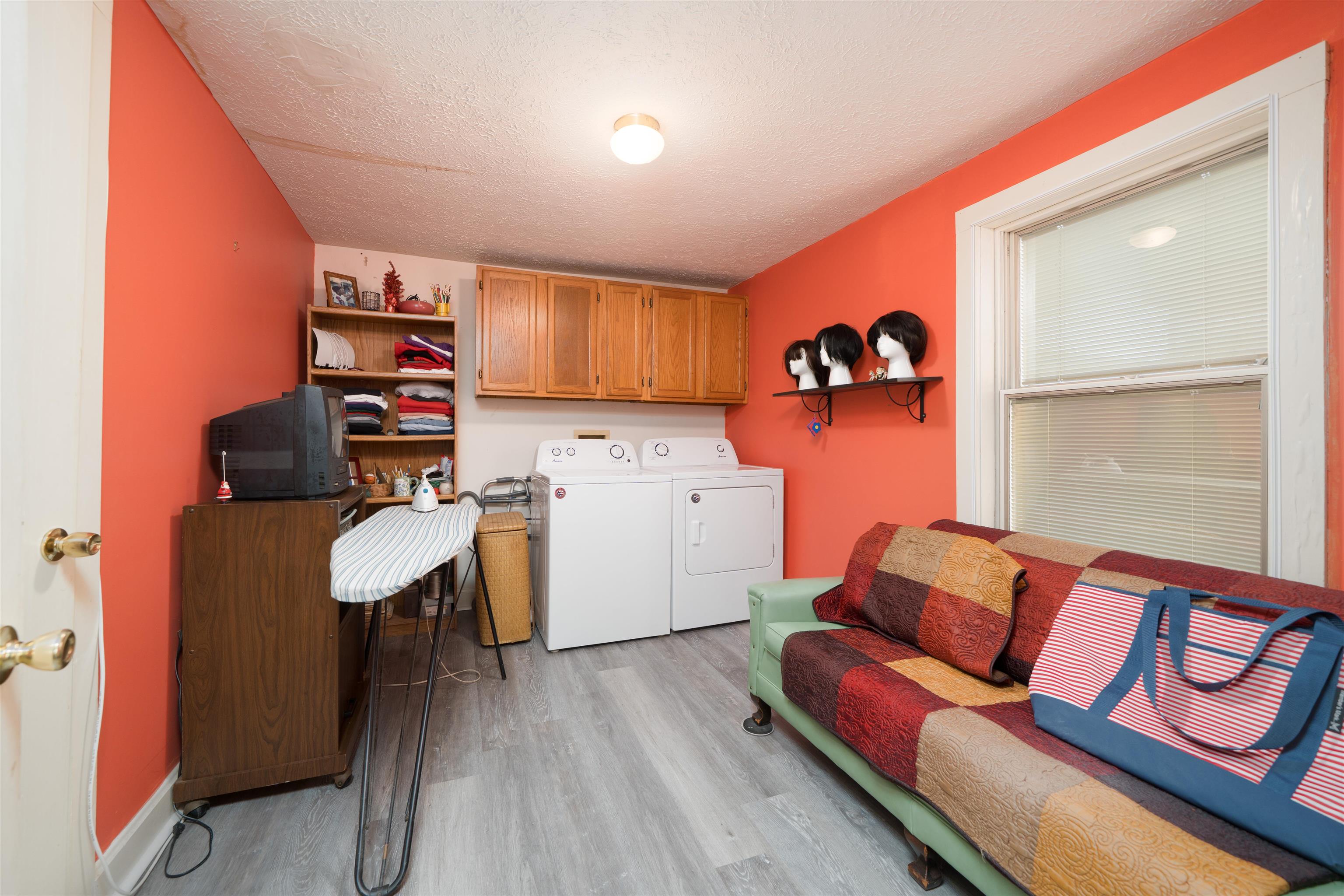 725 Elm St, Owensboro, Kentucky 42301, 1 Bedroom Bedrooms, ,1 BathroomBathrooms,Single Family Residence,For Sale,Elm St,93920