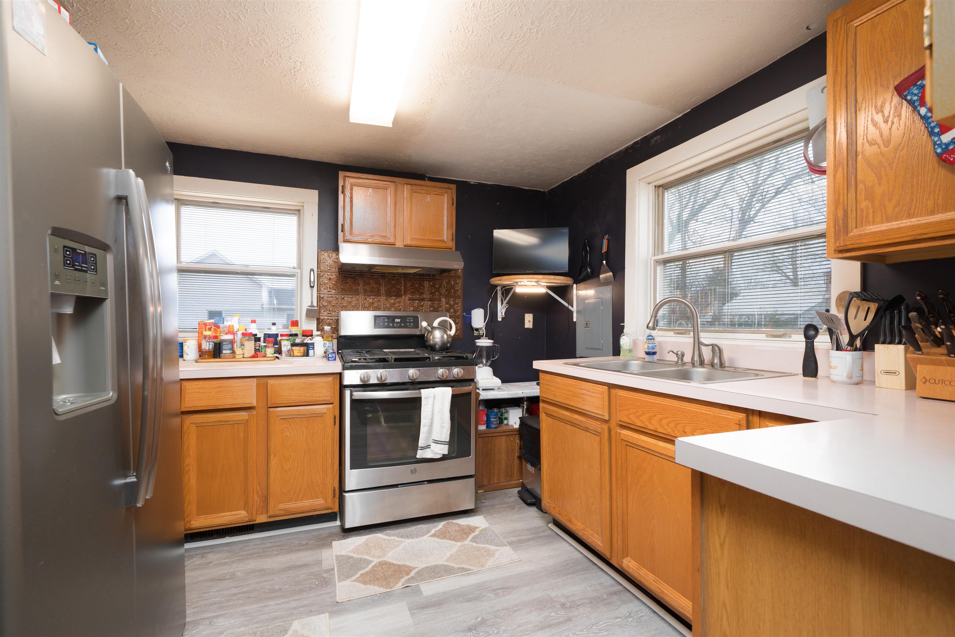 725 Elm St, Owensboro, Kentucky 42301, 1 Bedroom Bedrooms, ,1 BathroomBathrooms,Single Family Residence,For Sale,Elm St,93920