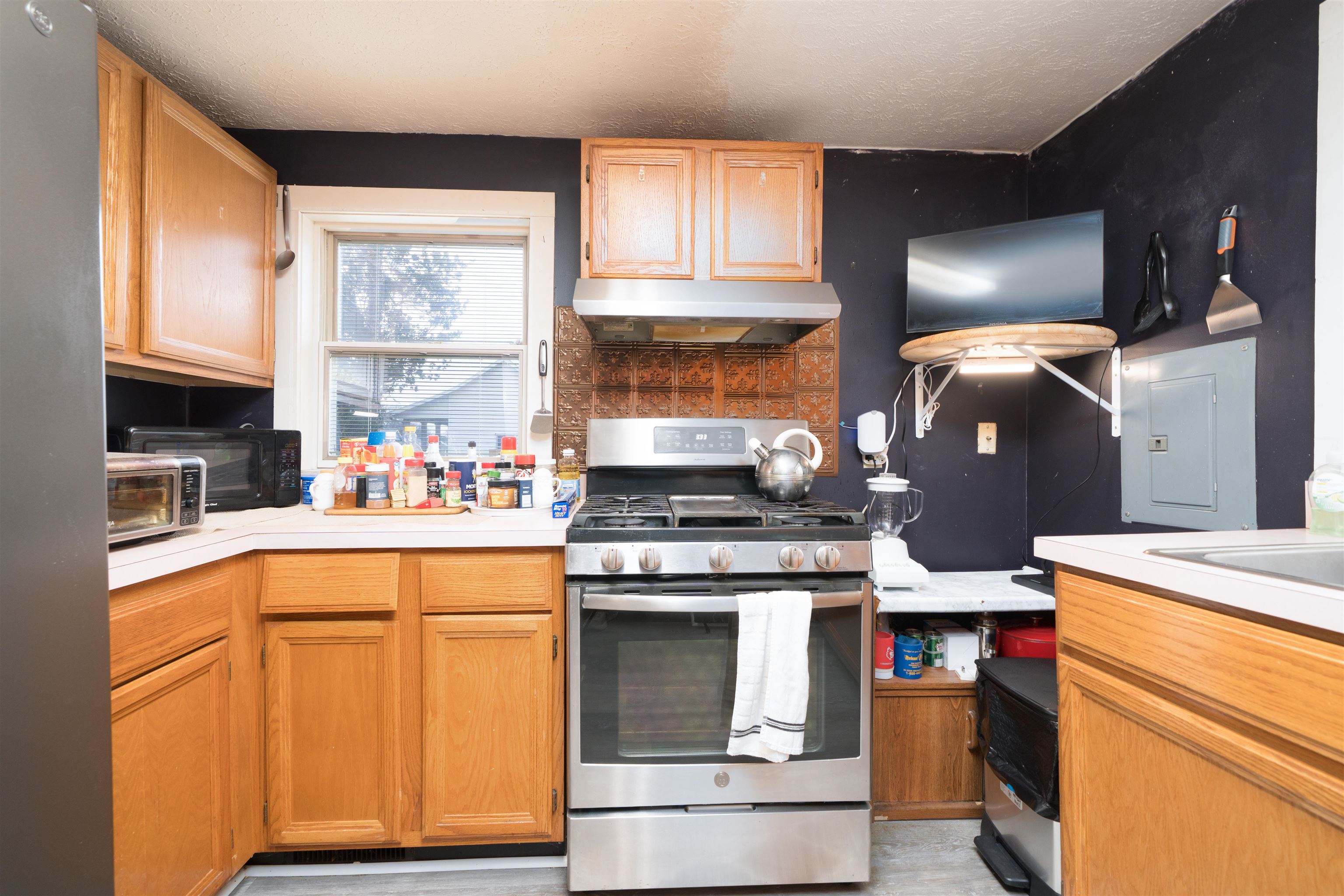 725 Elm St, Owensboro, Kentucky 42301, 1 Bedroom Bedrooms, ,1 BathroomBathrooms,Single Family Residence,For Sale,Elm St,93920