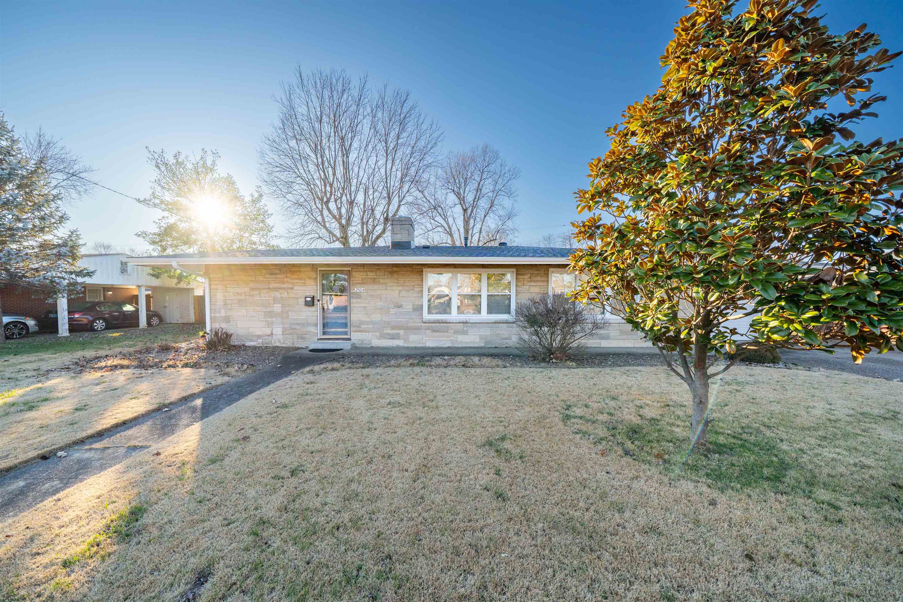 2504 Windsor Avenue, Owensboro, Kentucky 42301, 3 Bedrooms Bedrooms, ,2 BathroomsBathrooms,Single Family Residence,For Sale,Windsor Avenue,93927