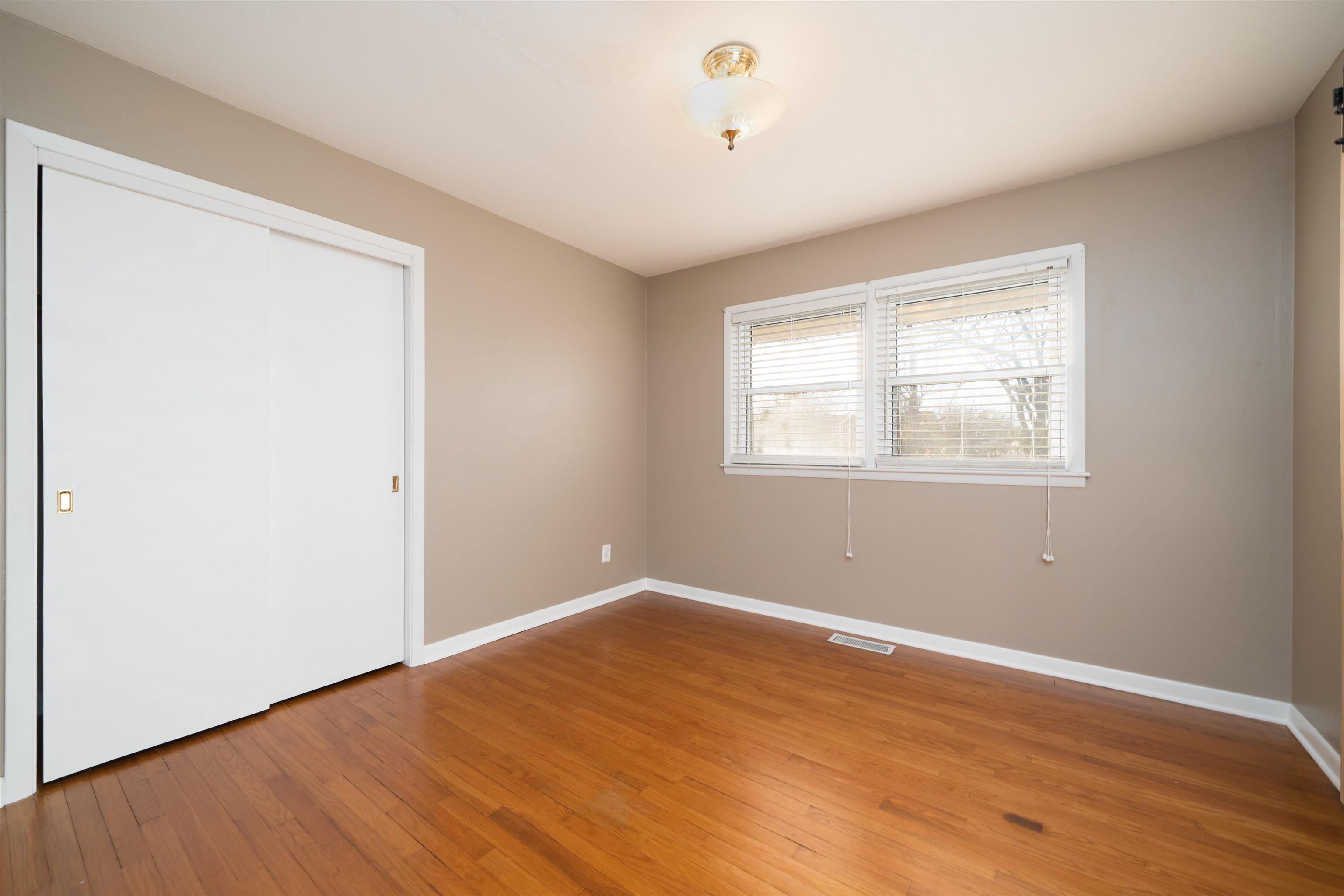 2504 Windsor Avenue, Owensboro, Kentucky 42301, 3 Bedrooms Bedrooms, ,2 BathroomsBathrooms,Single Family Residence,For Sale,Windsor Avenue,93927