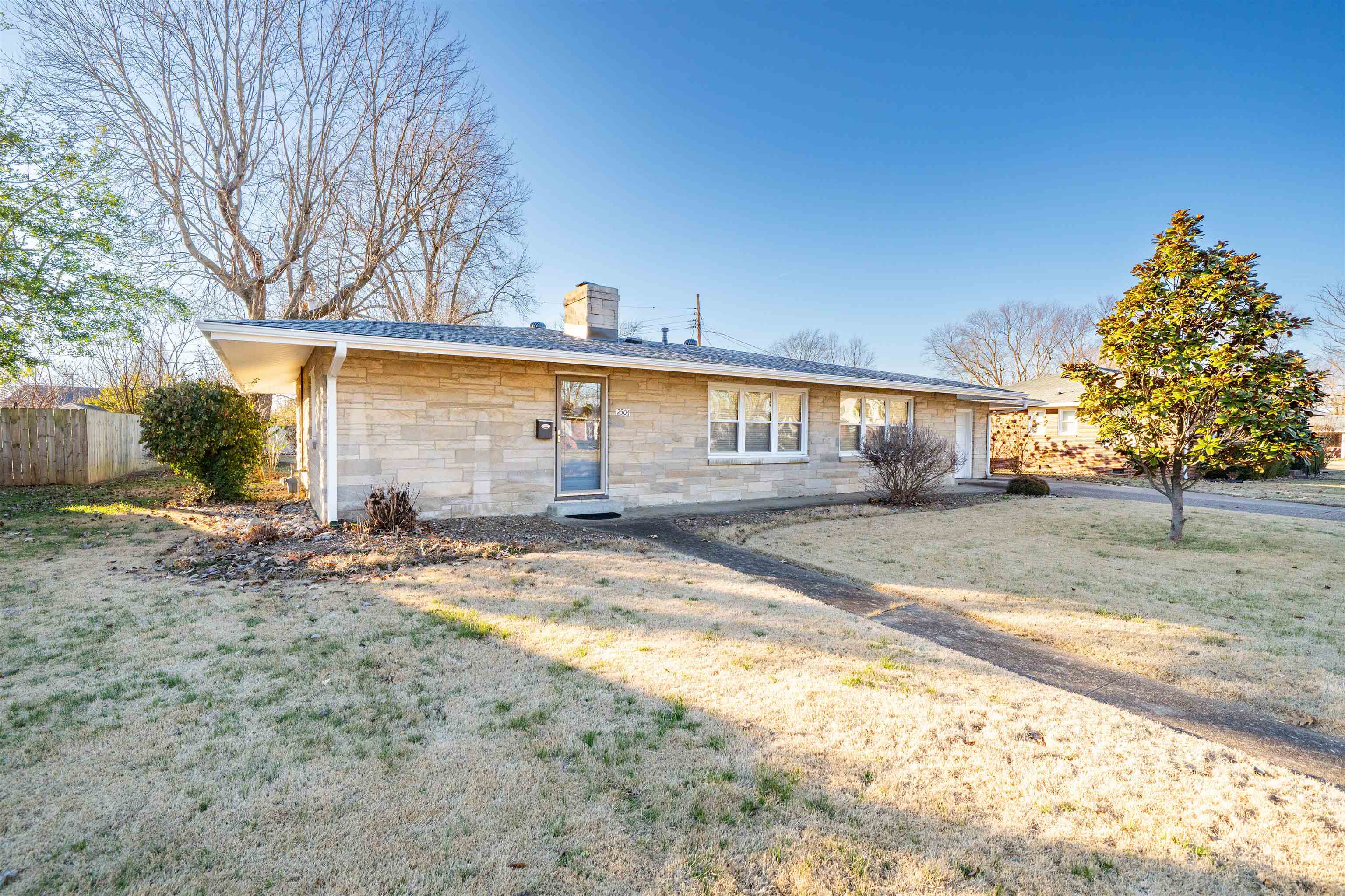 2504 Windsor Avenue, Owensboro, Kentucky 42301, 3 Bedrooms Bedrooms, ,2 BathroomsBathrooms,Single Family Residence,For Sale,Windsor Avenue,93927