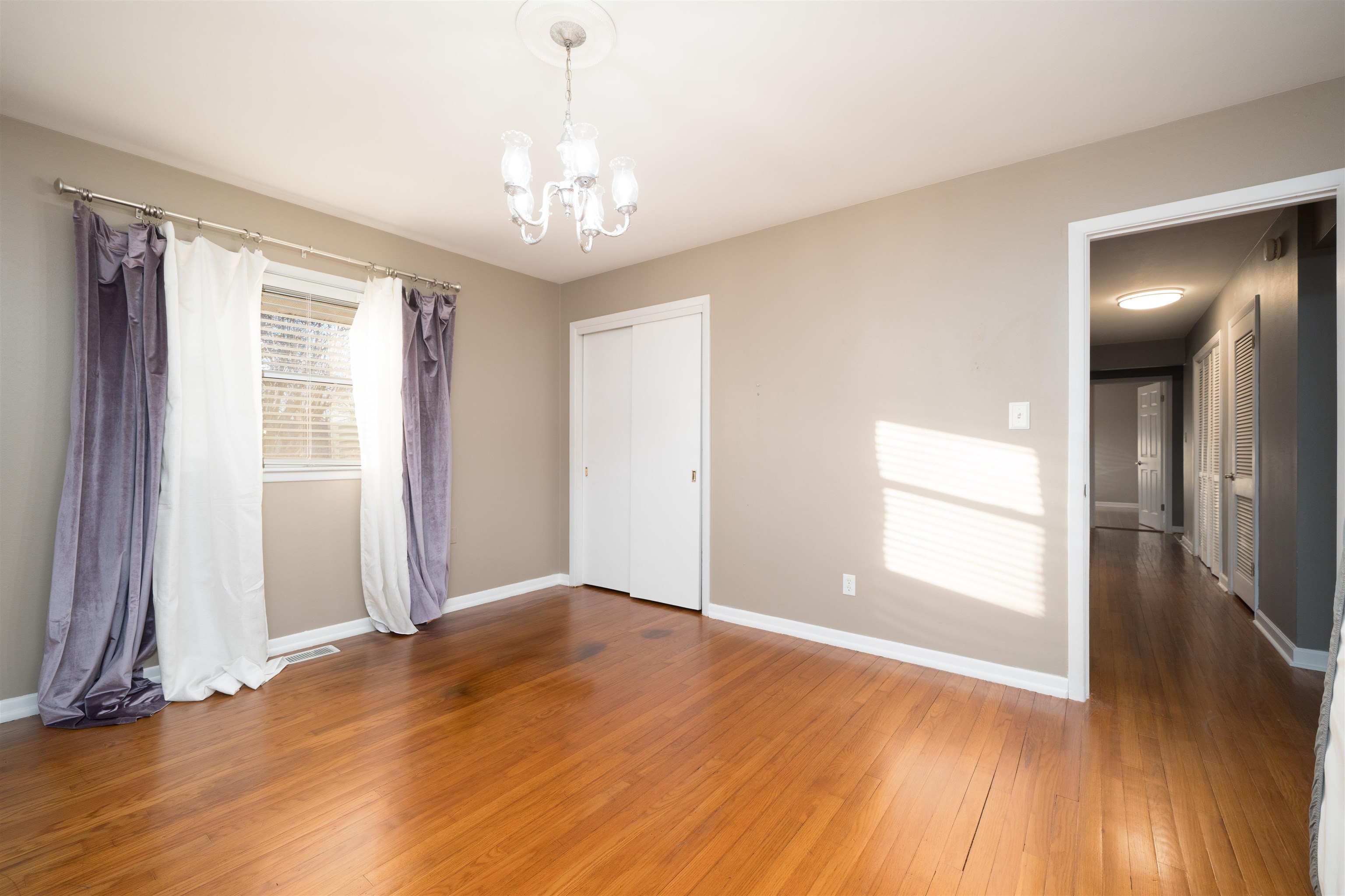 2504 Windsor Avenue, Owensboro, Kentucky 42301, 3 Bedrooms Bedrooms, ,2 BathroomsBathrooms,Single Family Residence,For Sale,Windsor Avenue,93927