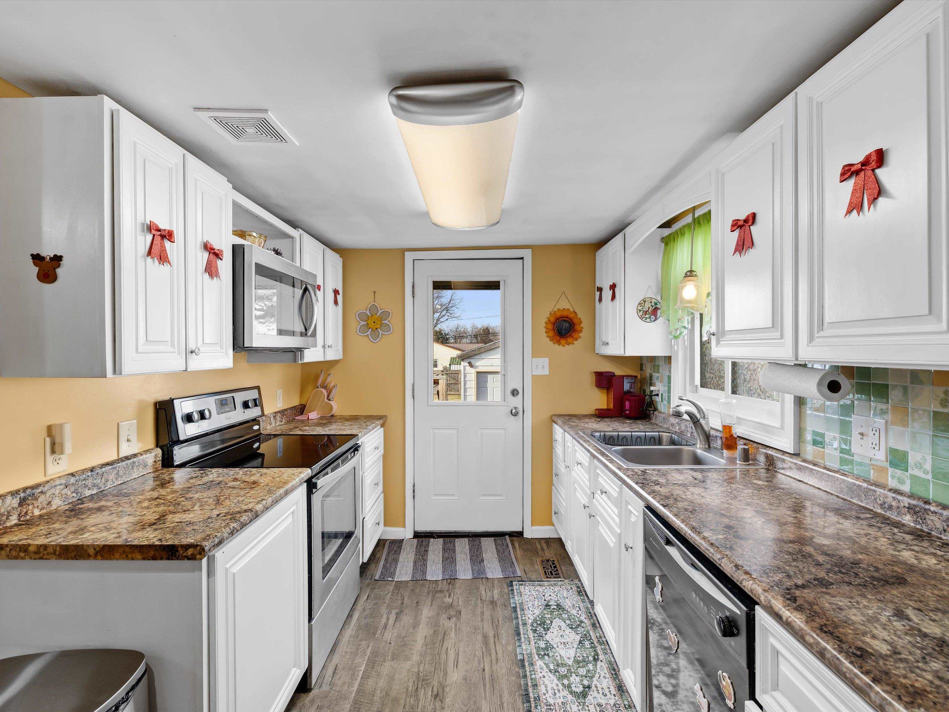 260 Caroline St, Lewisport, Kentucky 42351, 2 Bedrooms Bedrooms, ,1 BathroomBathrooms,Single Family Residence,For Sale,Caroline St,93934