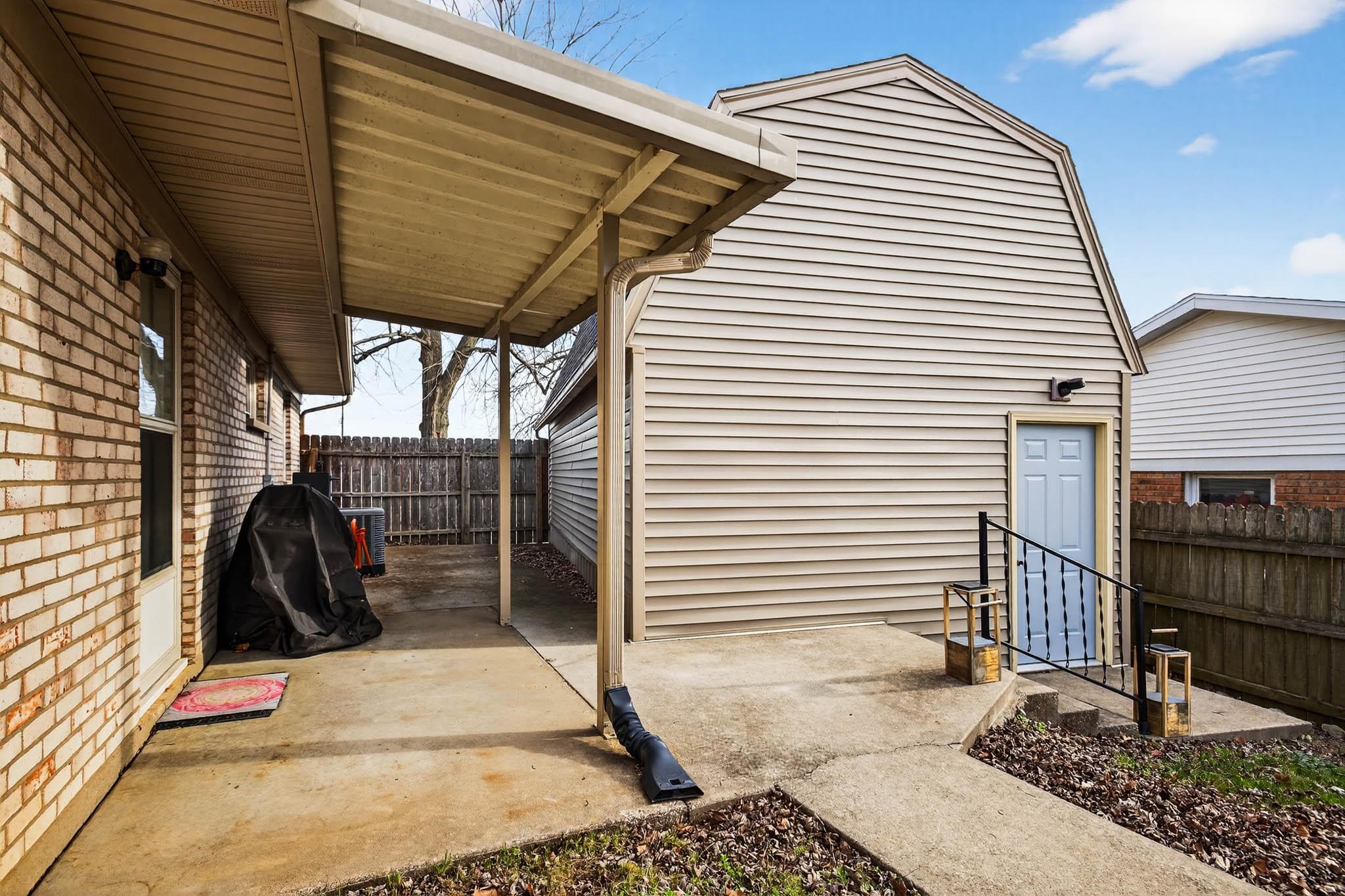 2200 Middleground, Owensboro, Kentucky 42301, 3 Bedrooms Bedrooms, ,2 BathroomsBathrooms,Single Family Residence,For Sale,Middleground,93935