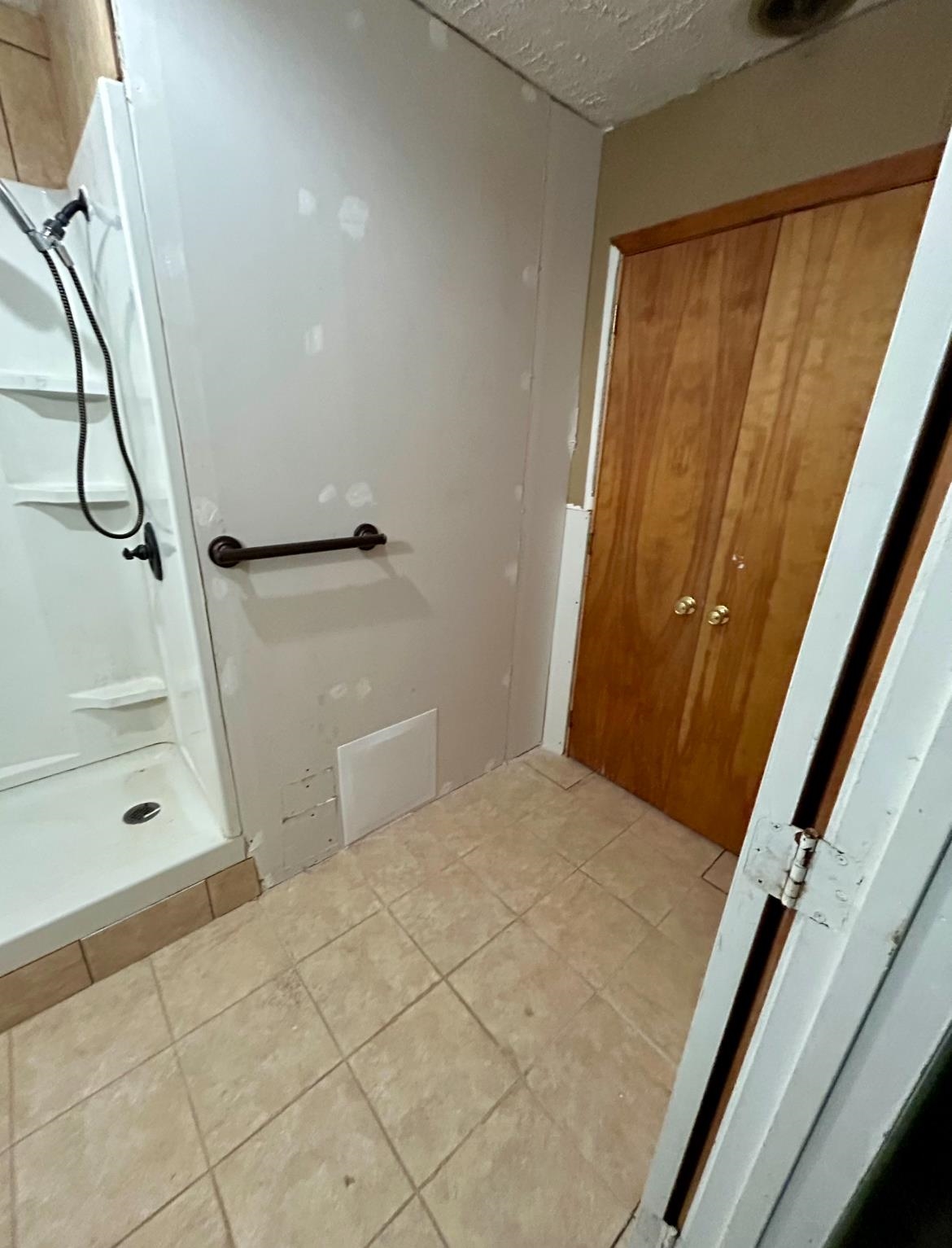 8060 Spencer Thornsberry Rd, Robards, Kentucky 42452, 4 Bedrooms Bedrooms, ,1 BathroomBathrooms,Single Family Residence,For Sale,Spencer Thornsberry Rd,93938