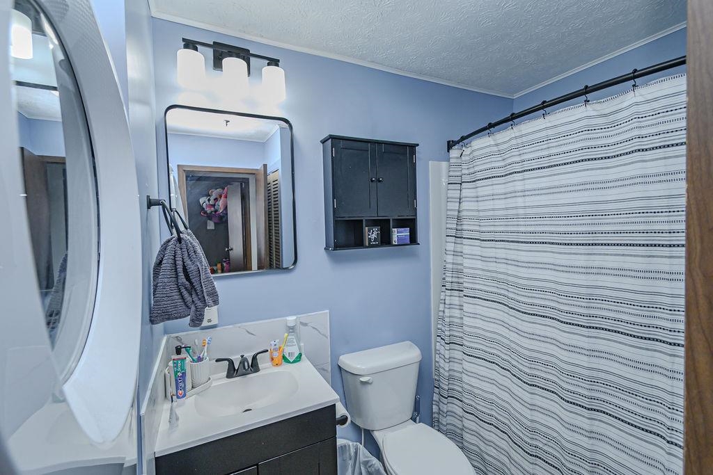 5436 Gerald Dr, Owensboro, Kentucky 42301, 4 Bedrooms Bedrooms, ,1 BathroomBathrooms,Single Family Residence,For Sale,Gerald Dr,93942