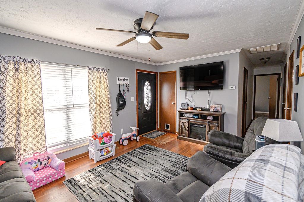 5436 Gerald Dr, Owensboro, Kentucky 42301, 4 Bedrooms Bedrooms, ,1 BathroomBathrooms,Single Family Residence,For Sale,Gerald Dr,93942