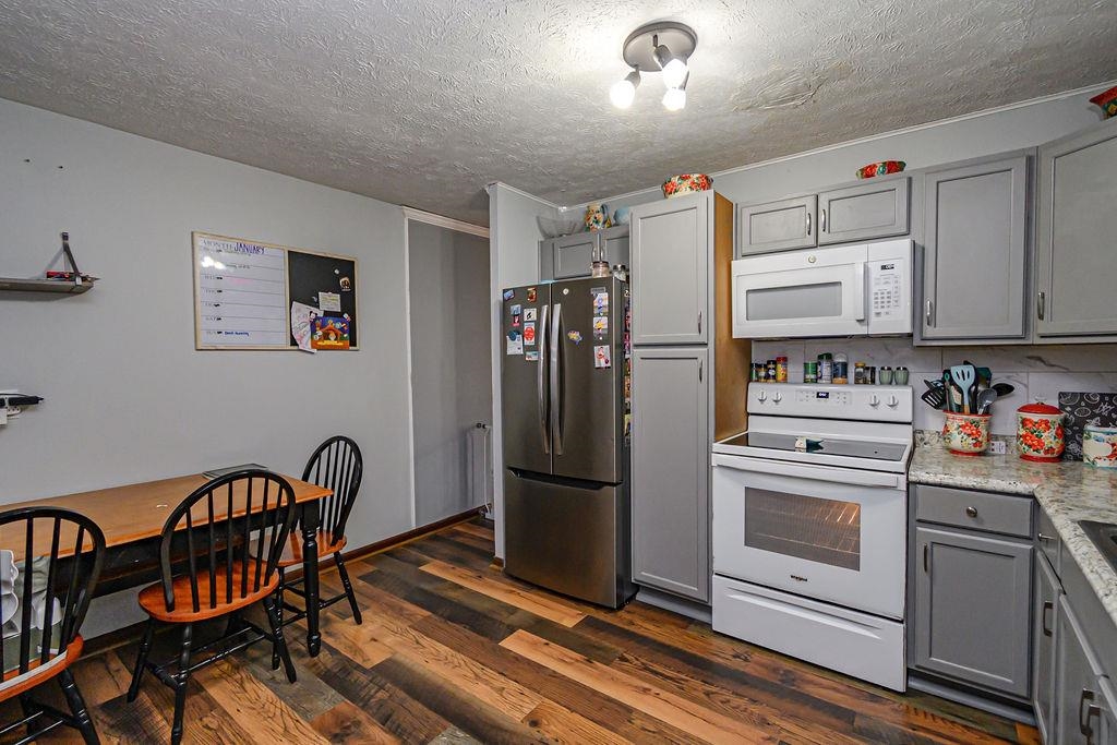 5436 Gerald Dr, Owensboro, Kentucky 42301, 4 Bedrooms Bedrooms, ,1 BathroomBathrooms,Single Family Residence,For Sale,Gerald Dr,93942