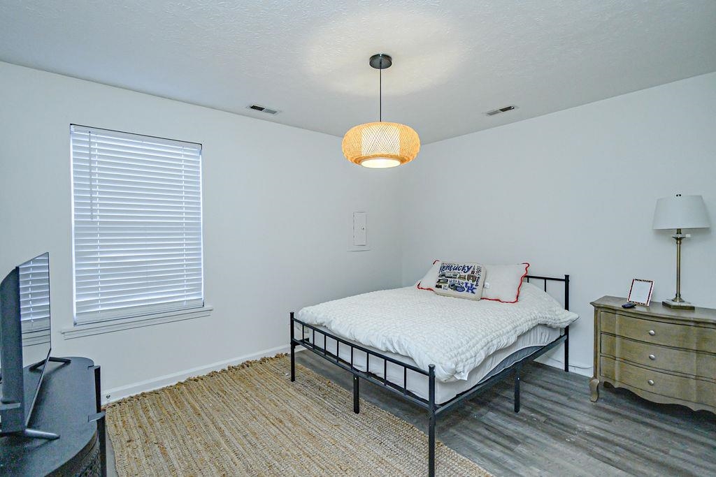 2405 Elder Drive, Owensboro, Kentucky 42301, 2 Bedrooms Bedrooms, ,1 BathroomBathrooms,Single Family Residence,For Sale,Elder Drive,93943