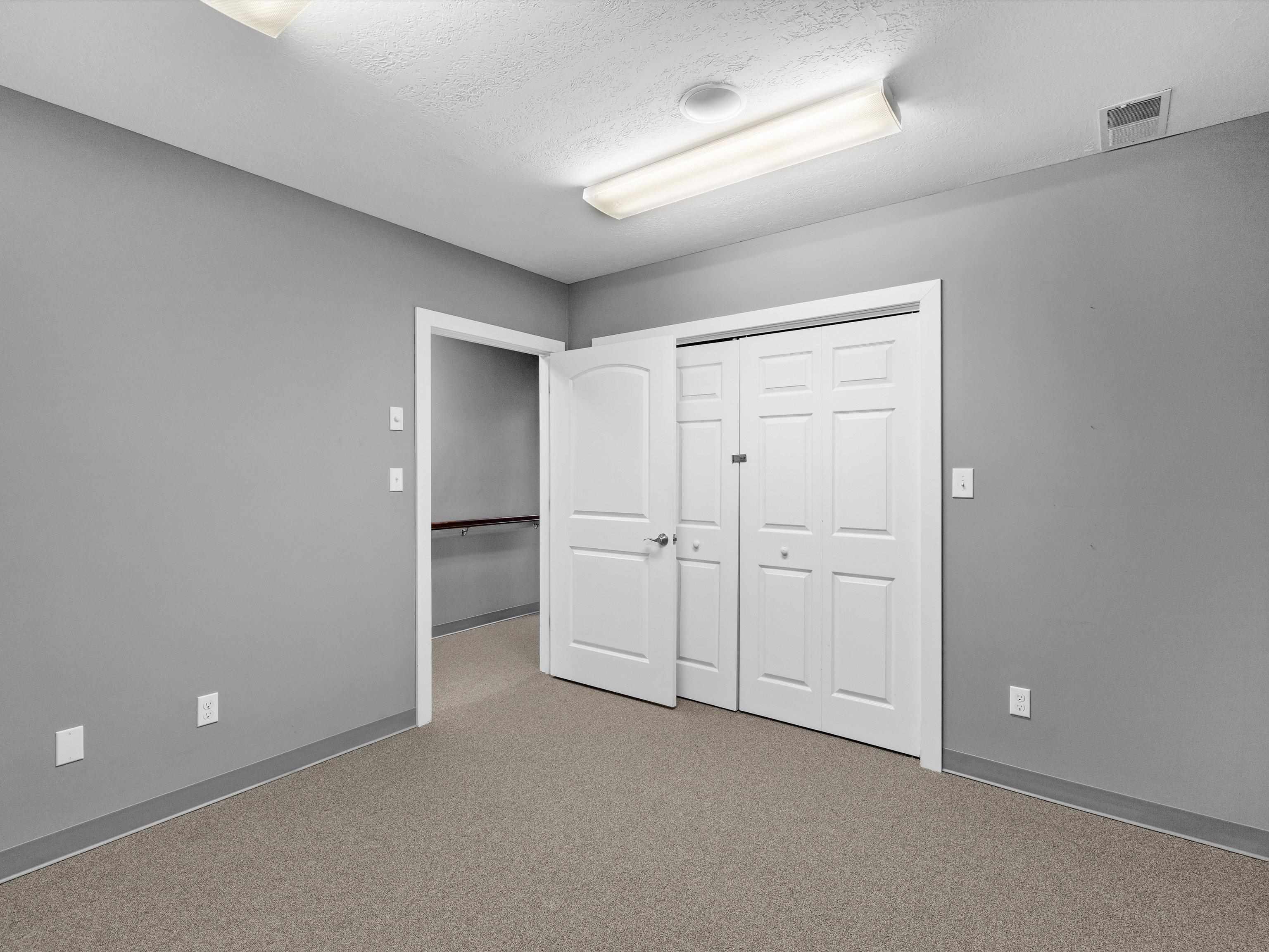 10015 Main Street, Whitesville, Kentucky 42378, ,Office,For Sale,Main Street,93946