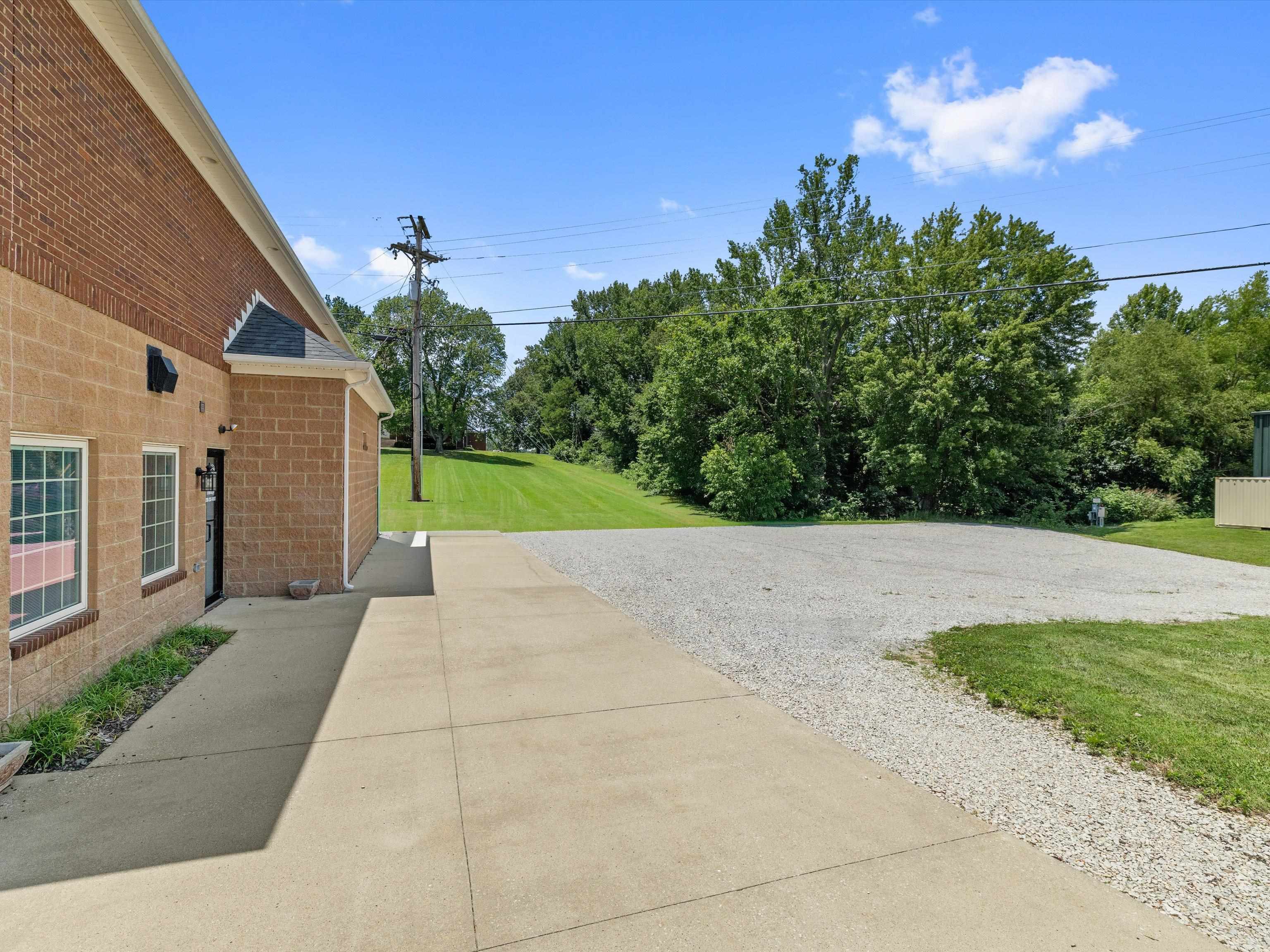 10015 Main Street, Whitesville, Kentucky 42378, ,Office,For Sale,Main Street,93946