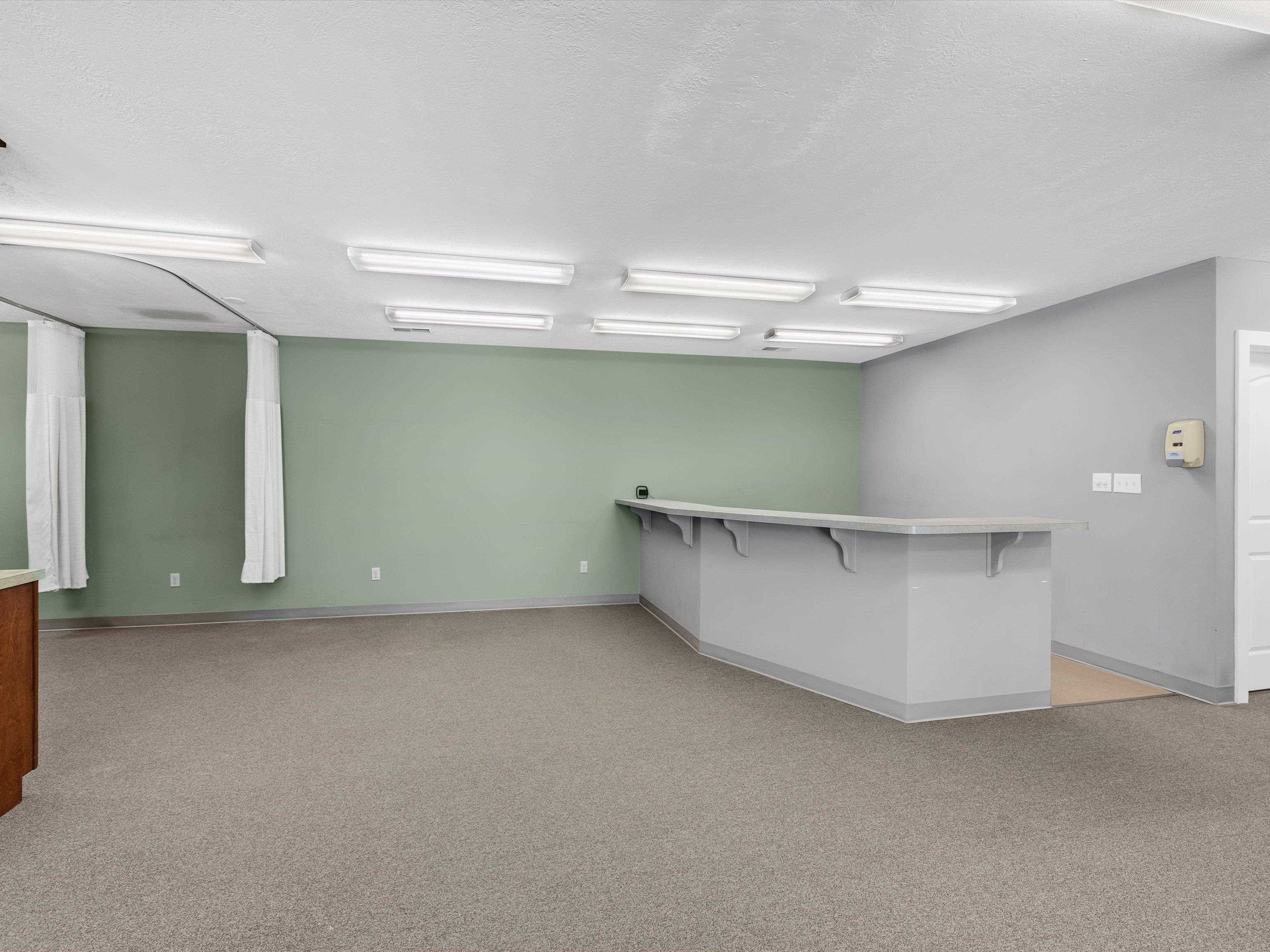 10015 Main Street, Whitesville, Kentucky 42378, ,Office,For Sale,Main Street,93946