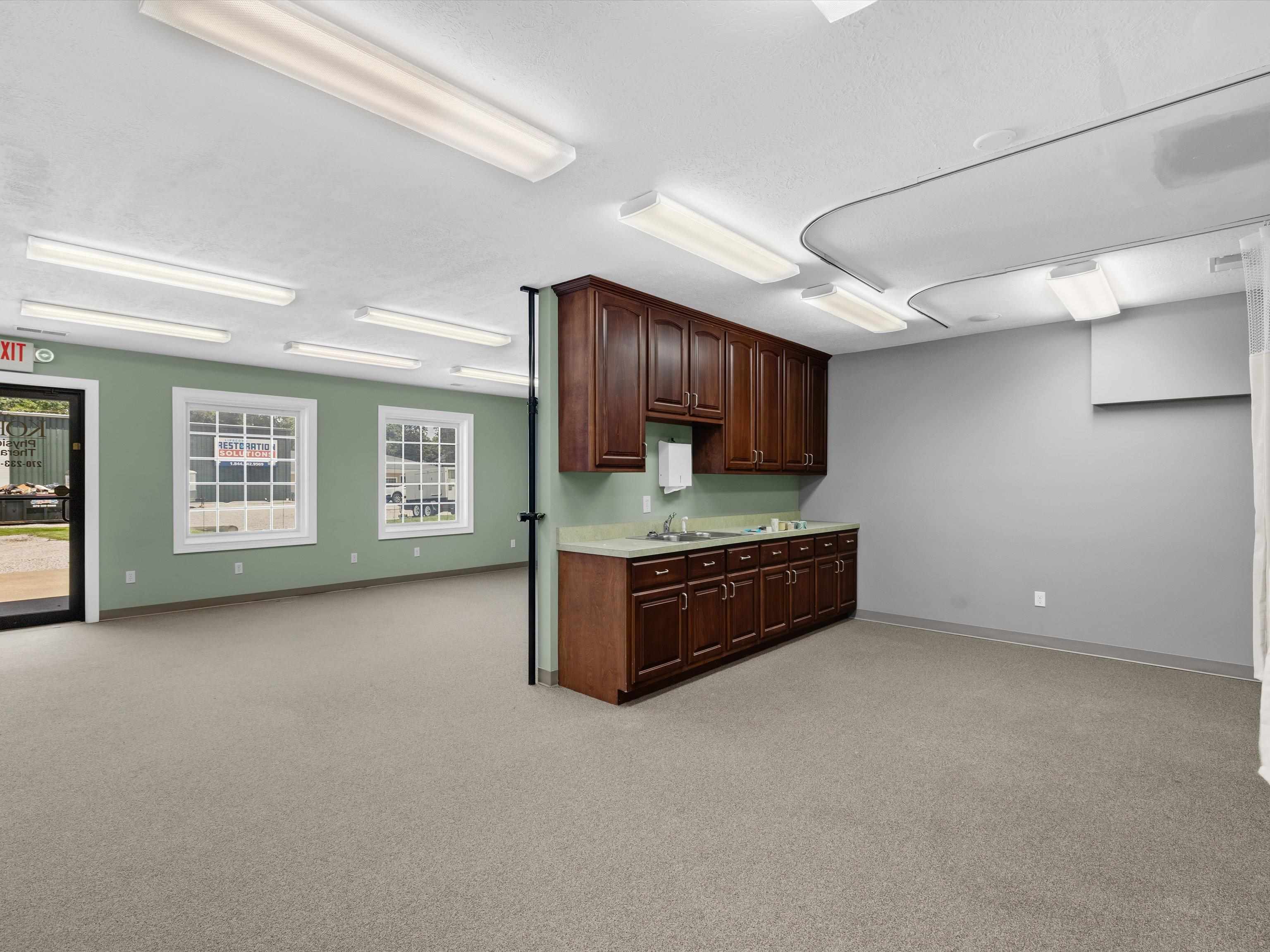 10015 Main Street, Whitesville, Kentucky 42378, ,Office,For Sale,Main Street,93946