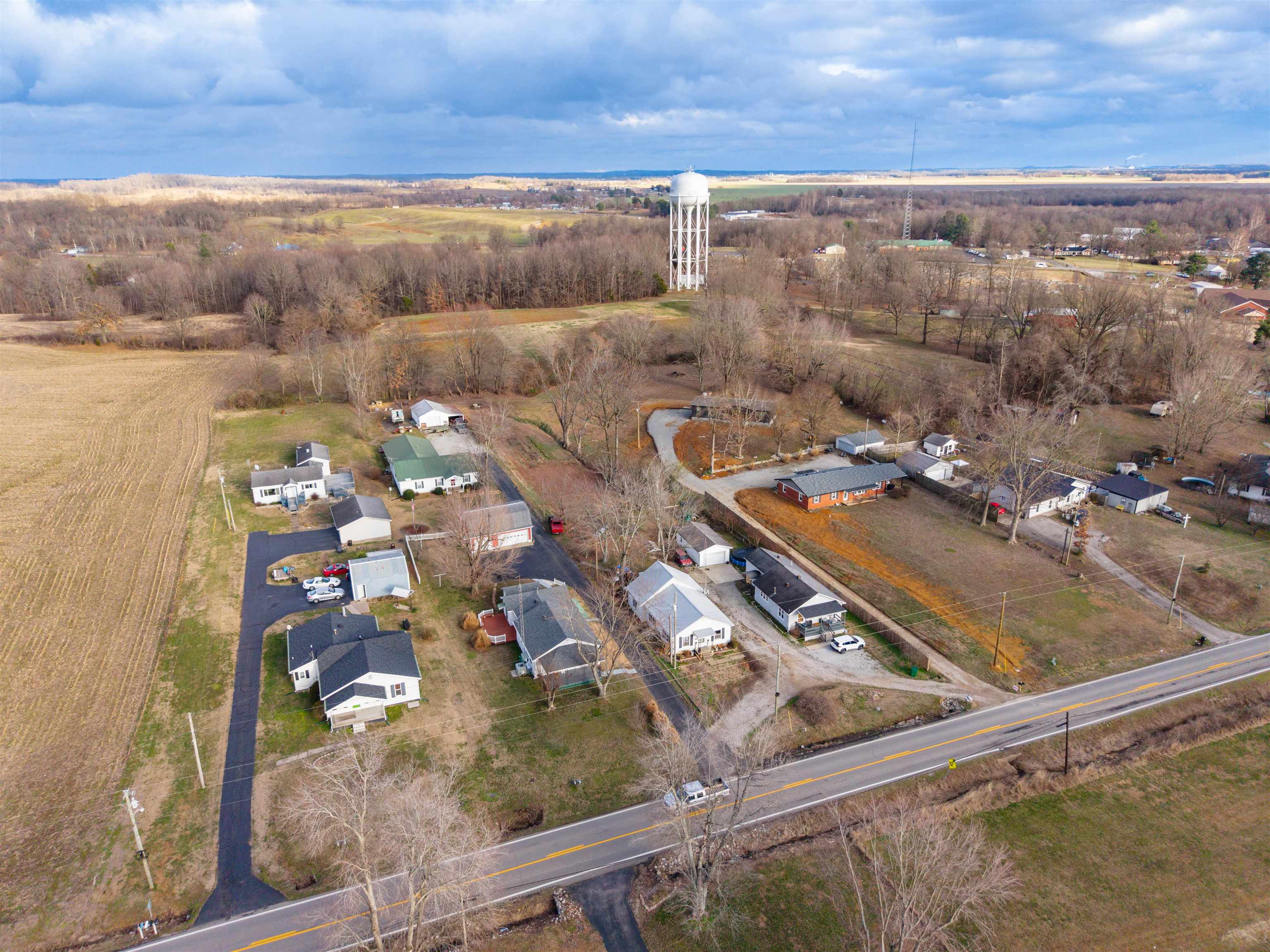 426 KY 136 W, Calhoun, Kentucky 42327, 2 Bedrooms Bedrooms, ,1 BathroomBathrooms,Single Family Residence,For Sale,KY 136 W,93969