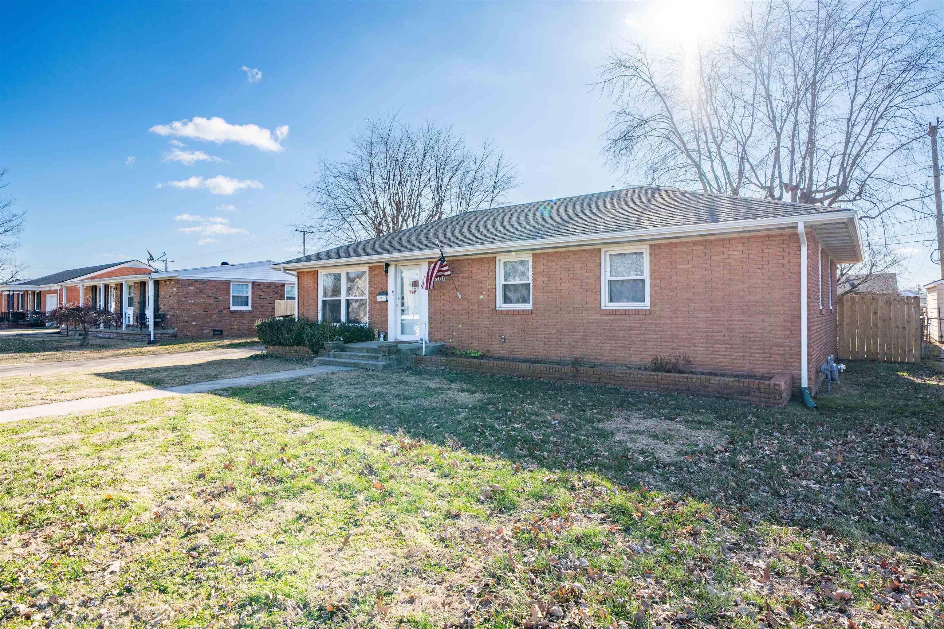 800 Booth Ave., Owensboro, Kentucky 42301, 3 Bedrooms Bedrooms, ,1 BathroomBathrooms,Single Family Residence,For Sale,Booth Ave.,93973