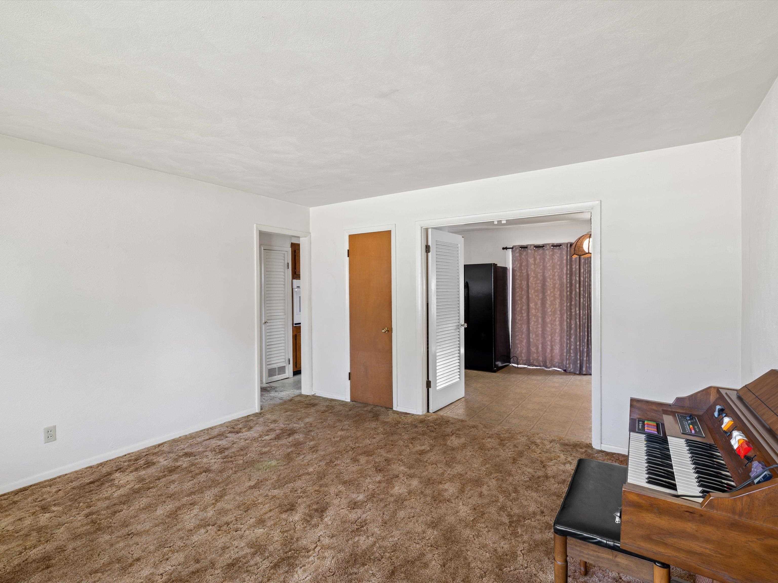 816 Booth Ave., Owensboro, Kentucky 42301, 3 Bedrooms Bedrooms, ,2 BathroomsBathrooms,Single Family Residence,For Sale,Booth Ave.,93975