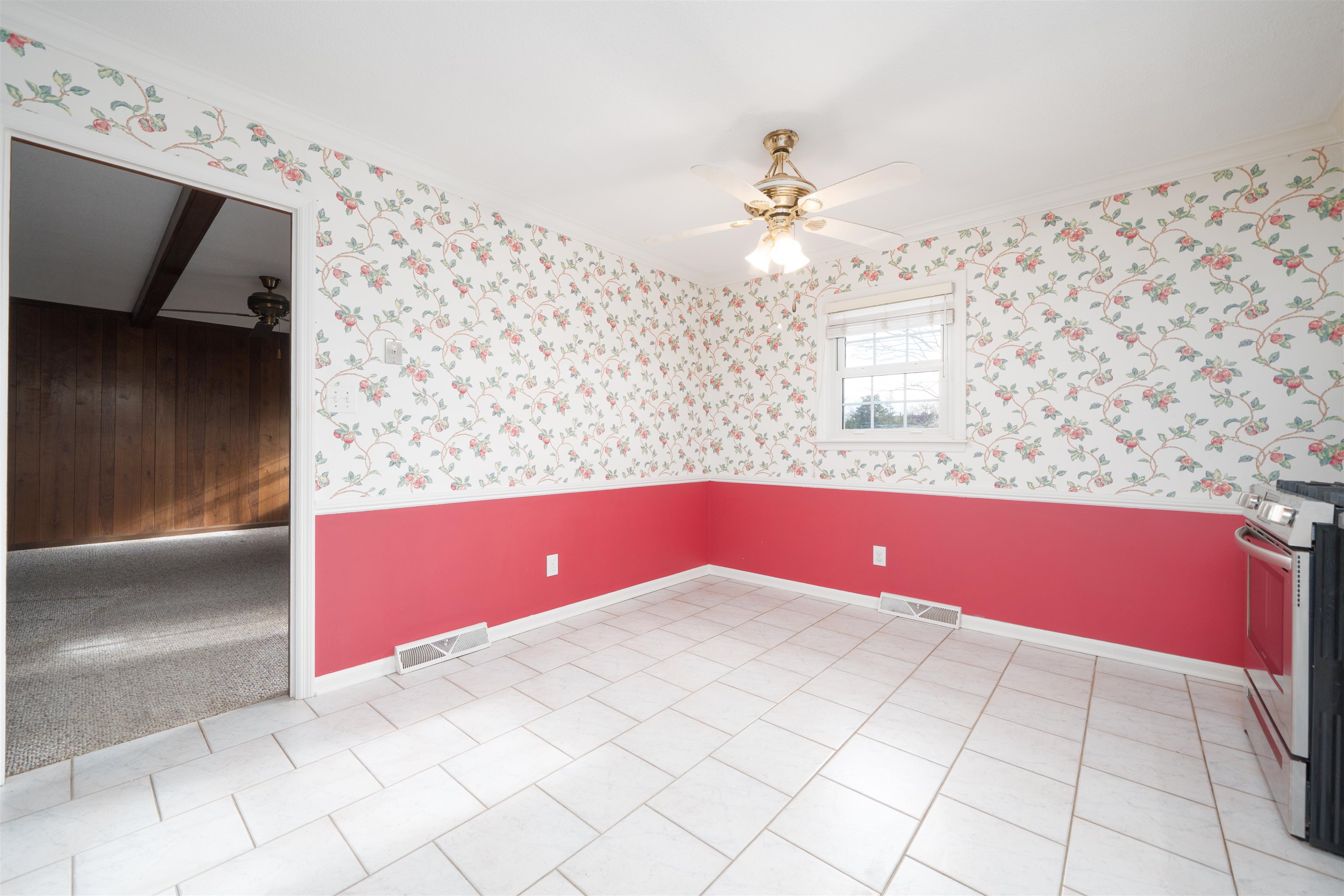 1526 Springdale Dr, Owensboro, Kentucky 42301, 4 Bedrooms Bedrooms, ,2 BathroomsBathrooms,Single Family Residence,For Sale,Springdale Dr,93981