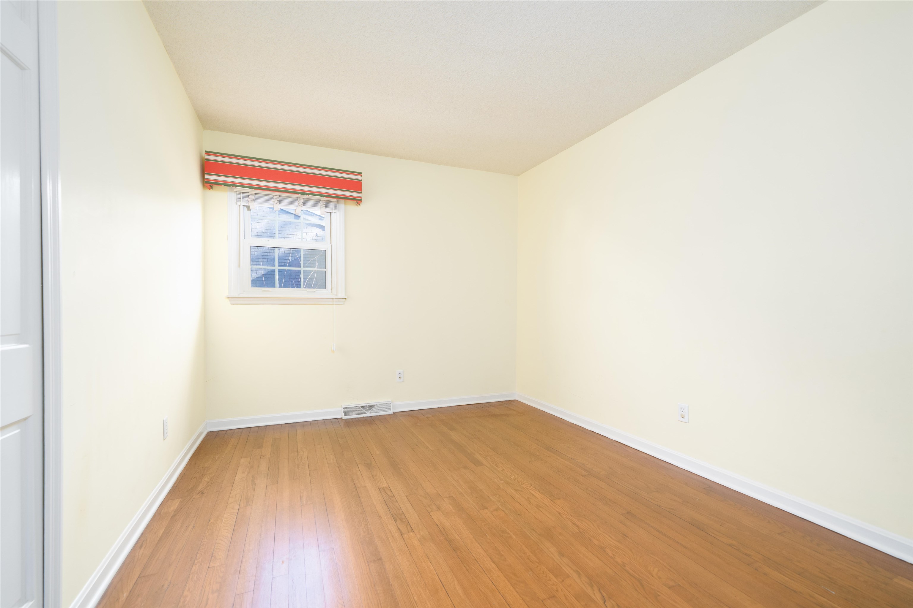 1526 Springdale Dr, Owensboro, Kentucky 42301, 4 Bedrooms Bedrooms, ,2 BathroomsBathrooms,Single Family Residence,For Sale,Springdale Dr,93981