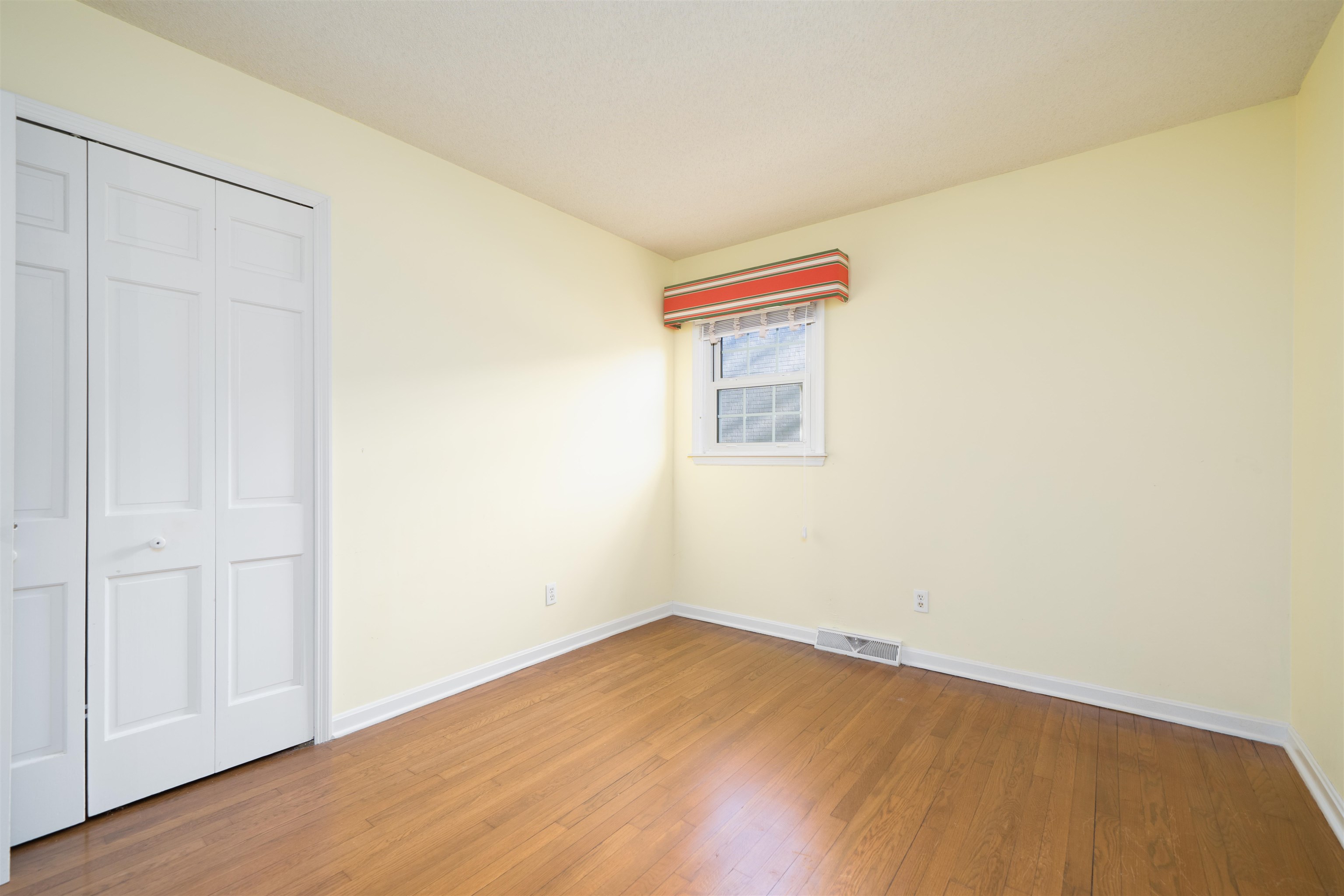 1526 Springdale Dr, Owensboro, Kentucky 42301, 4 Bedrooms Bedrooms, ,2 BathroomsBathrooms,Single Family Residence,For Sale,Springdale Dr,93981