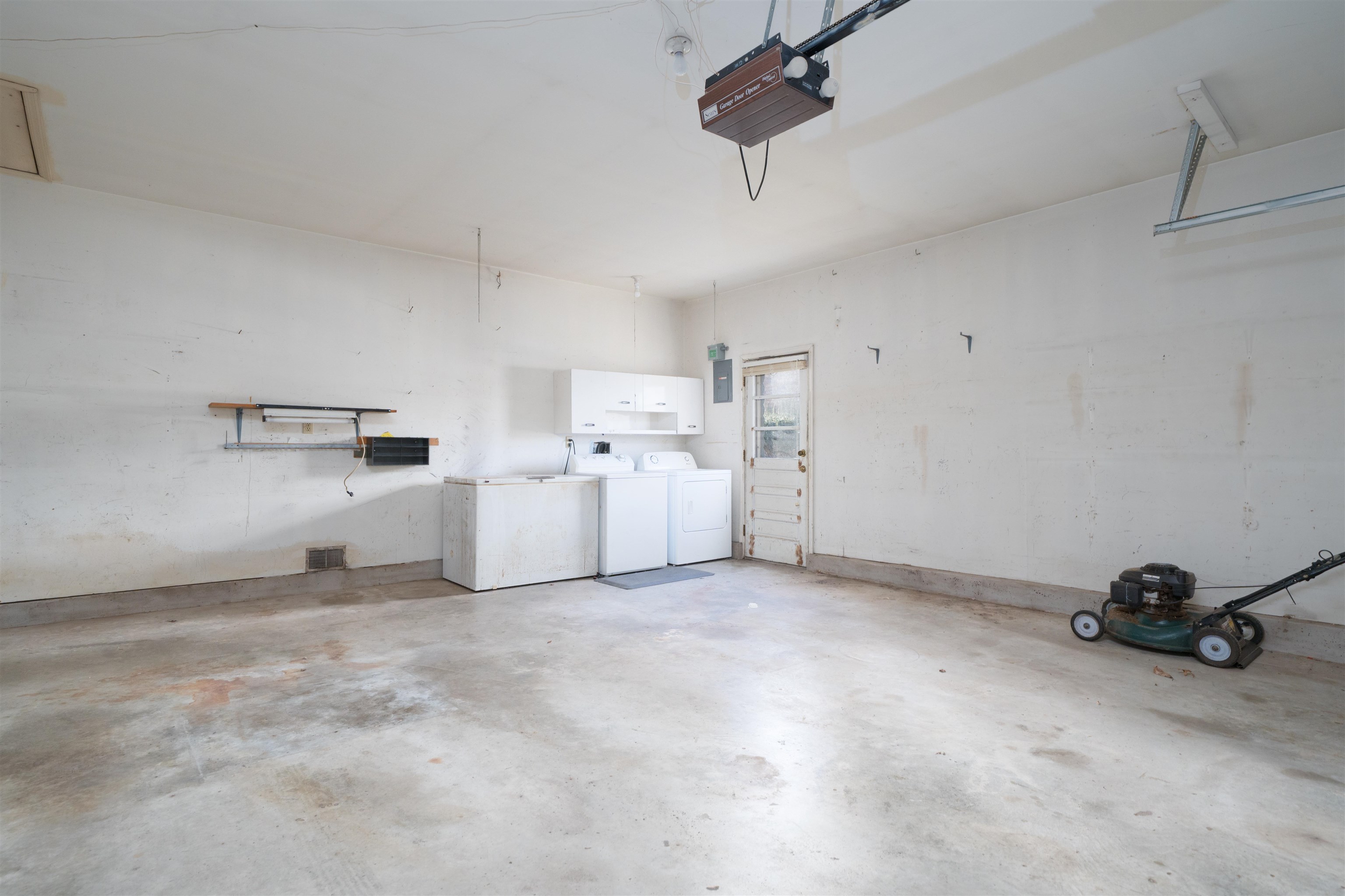 1526 Springdale Dr, Owensboro, Kentucky 42301, 4 Bedrooms Bedrooms, ,2 BathroomsBathrooms,Single Family Residence,For Sale,Springdale Dr,93981