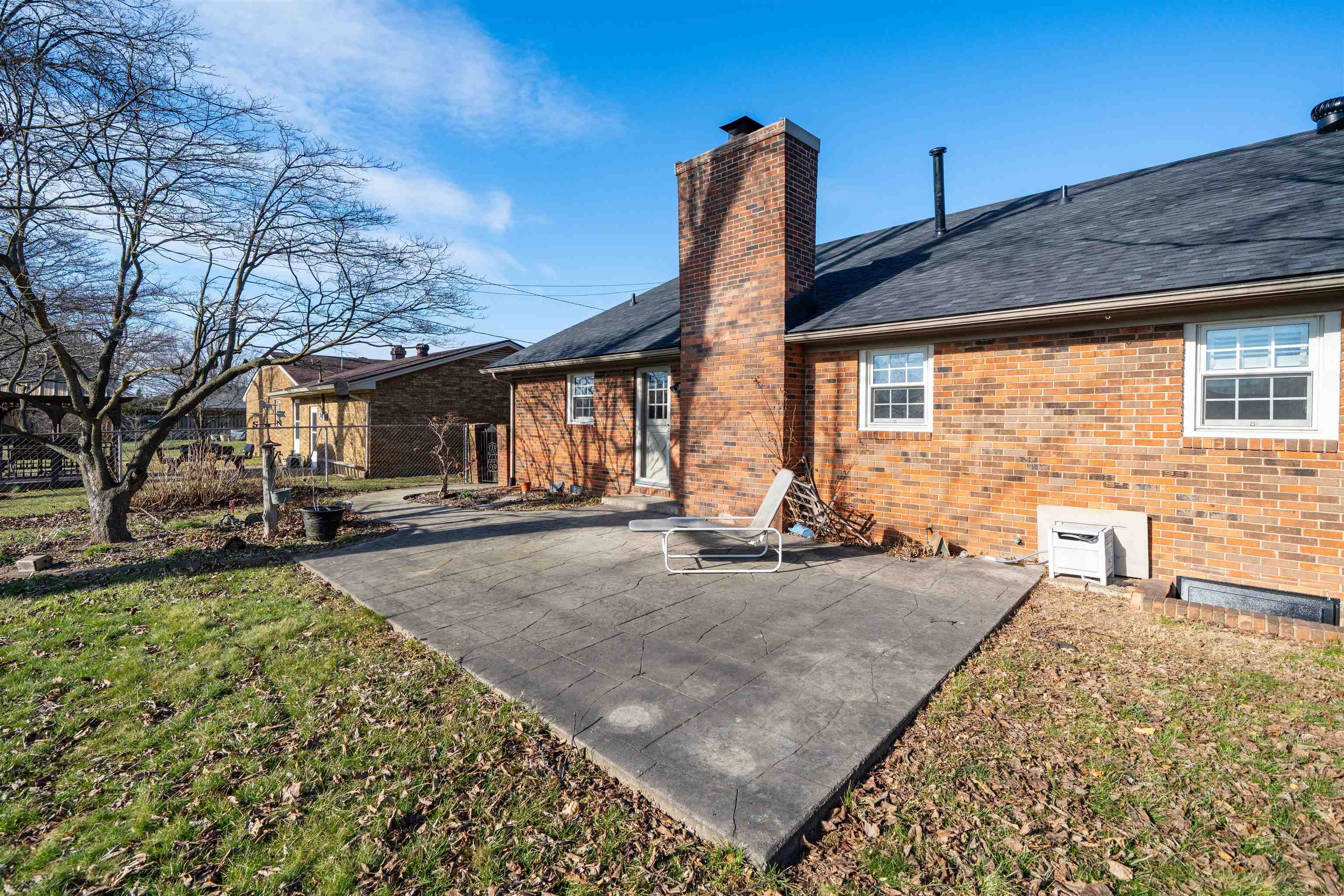 1526 Springdale Dr, Owensboro, Kentucky 42301, 4 Bedrooms Bedrooms, ,2 BathroomsBathrooms,Single Family Residence,For Sale,Springdale Dr,93981