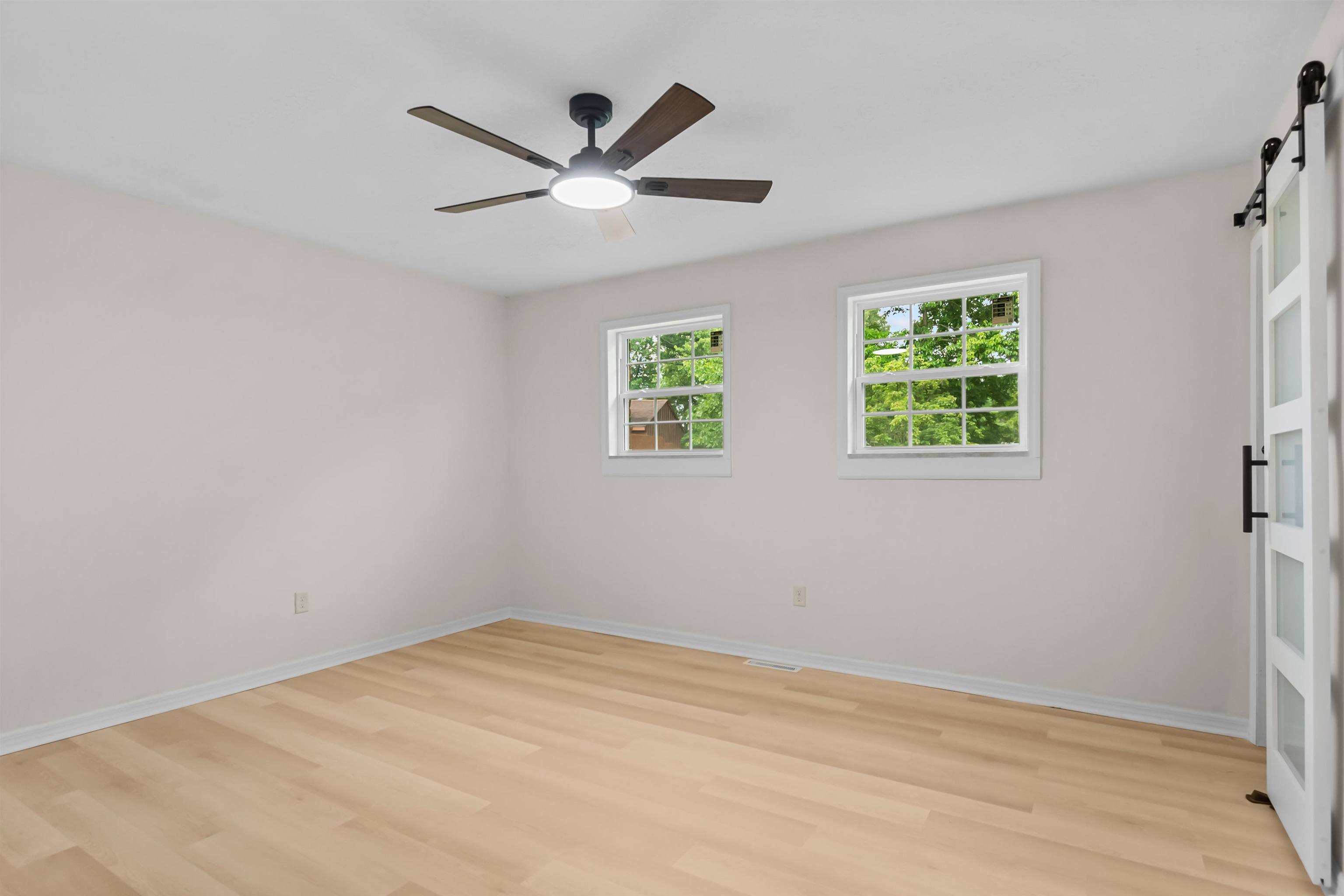 1333 Kingswood Way, Radcliff, Kentucky 40160, 4 Bedrooms Bedrooms, ,3 BathroomsBathrooms,Single Family Residence,For Sale,Kingswood Way,94001