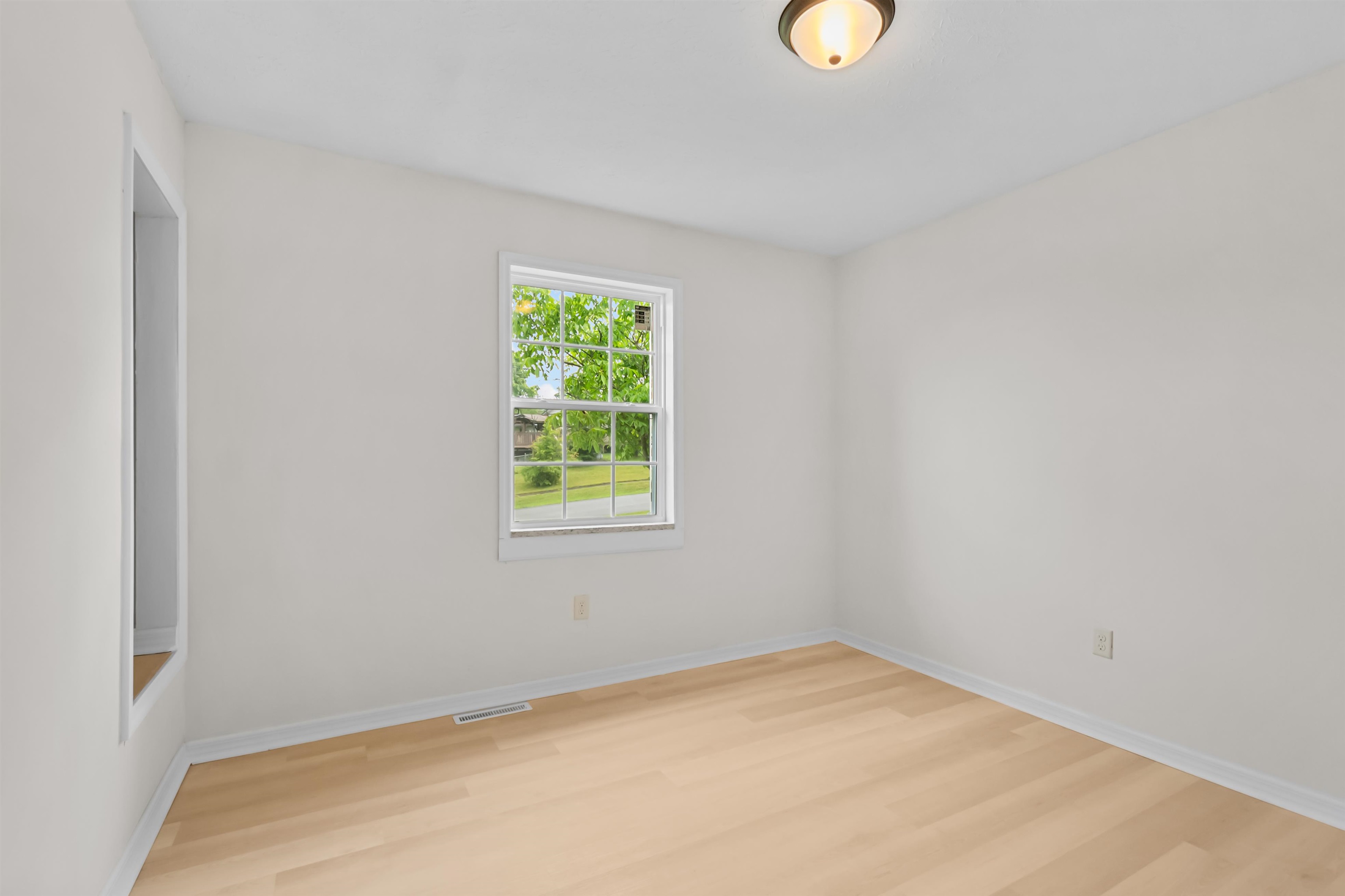 1333 Kingswood Way, Radcliff, Kentucky 40160, 4 Bedrooms Bedrooms, ,3 BathroomsBathrooms,Single Family Residence,For Sale,Kingswood Way,94001