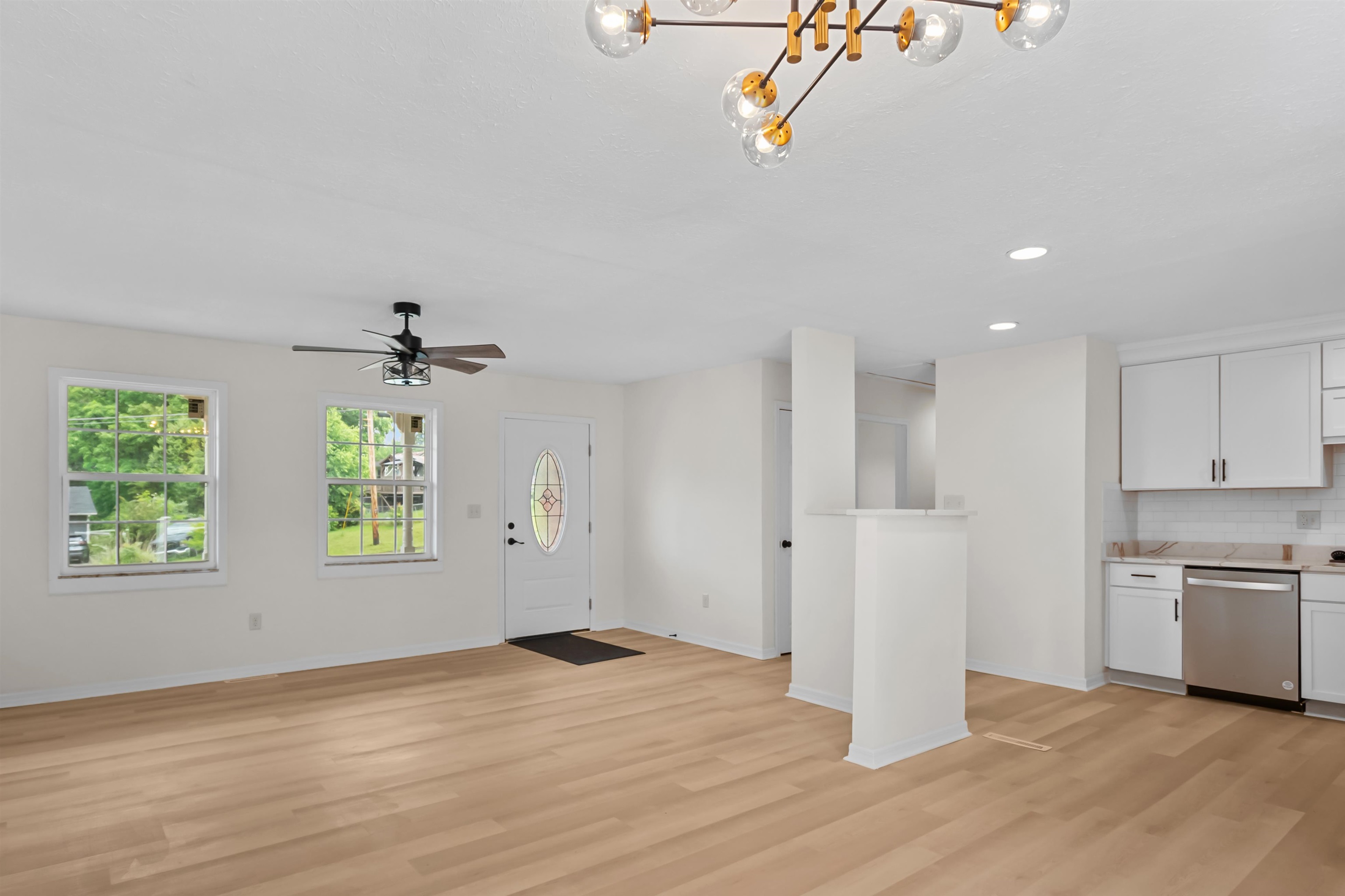 1333 Kingswood Way, Radcliff, Kentucky 40160, 4 Bedrooms Bedrooms, ,3 BathroomsBathrooms,Single Family Residence,For Sale,Kingswood Way,94001