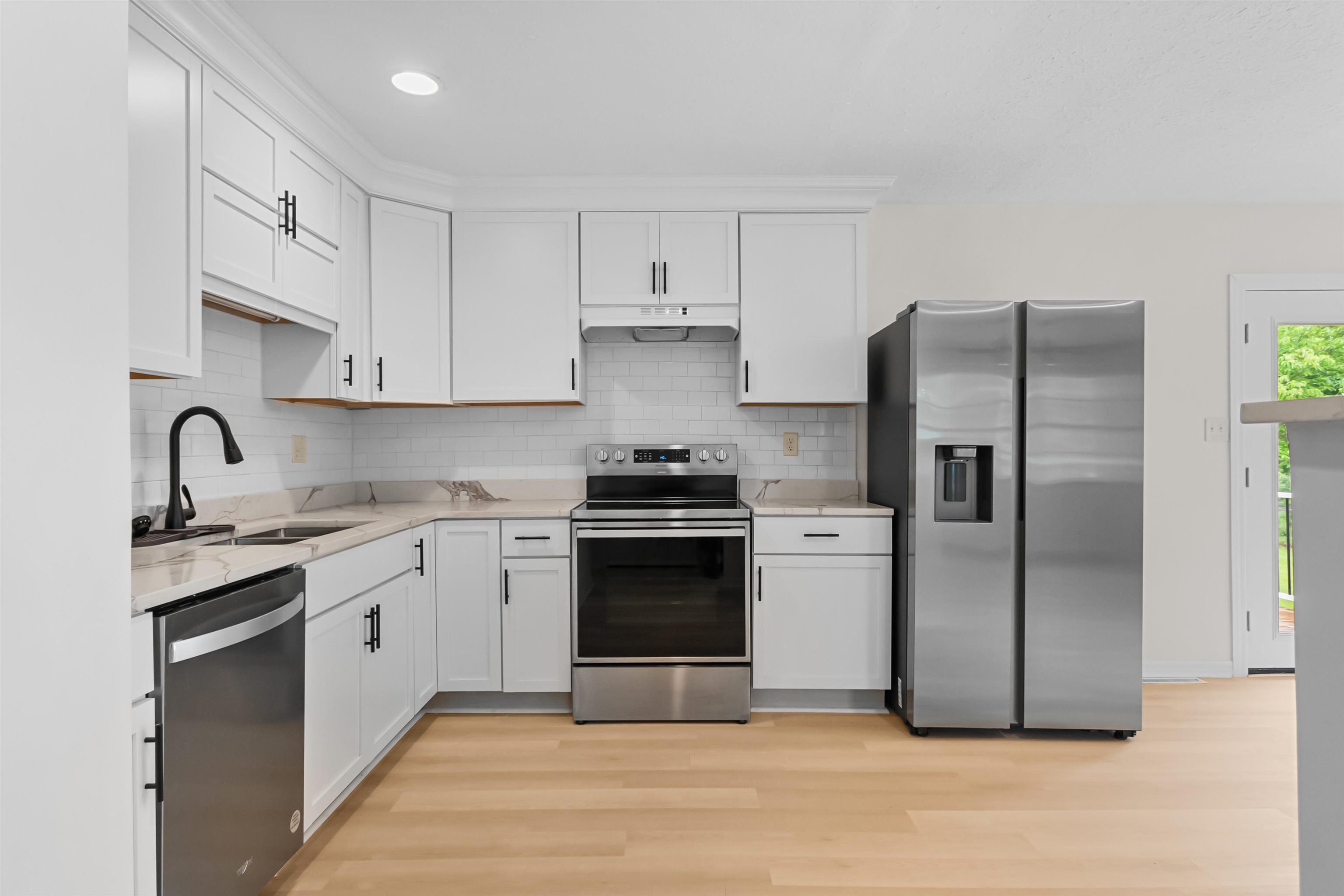 1333 Kingswood Way, Radcliff, Kentucky 40160, 4 Bedrooms Bedrooms, ,3 BathroomsBathrooms,Single Family Residence,For Sale,Kingswood Way,94001