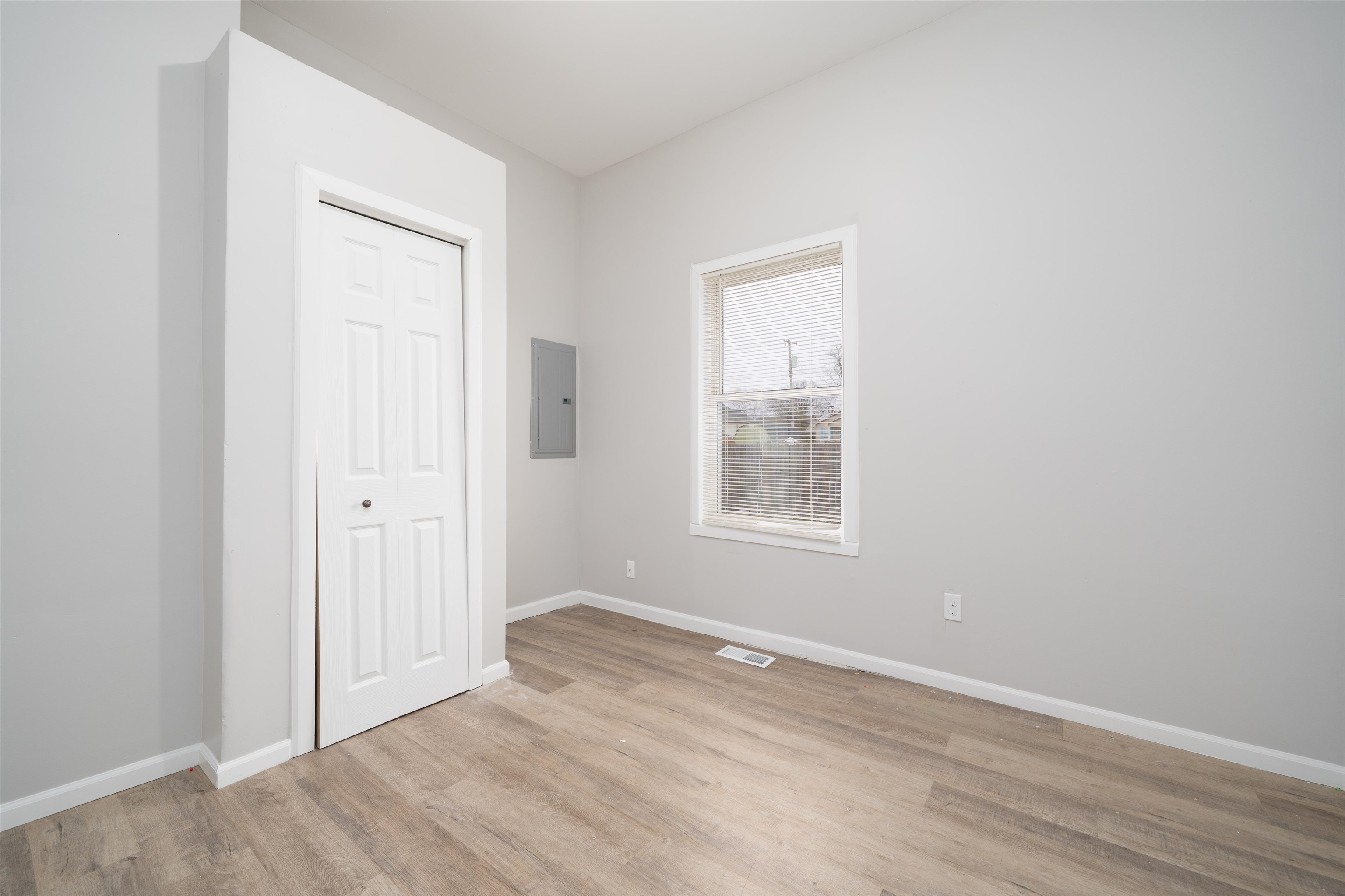 112 Sycamore St., Owensboro, Kentucky 42301, 3 Bedrooms Bedrooms, ,2 BathroomsBathrooms,Single Family Residence,For Sale,Sycamore St.,94013